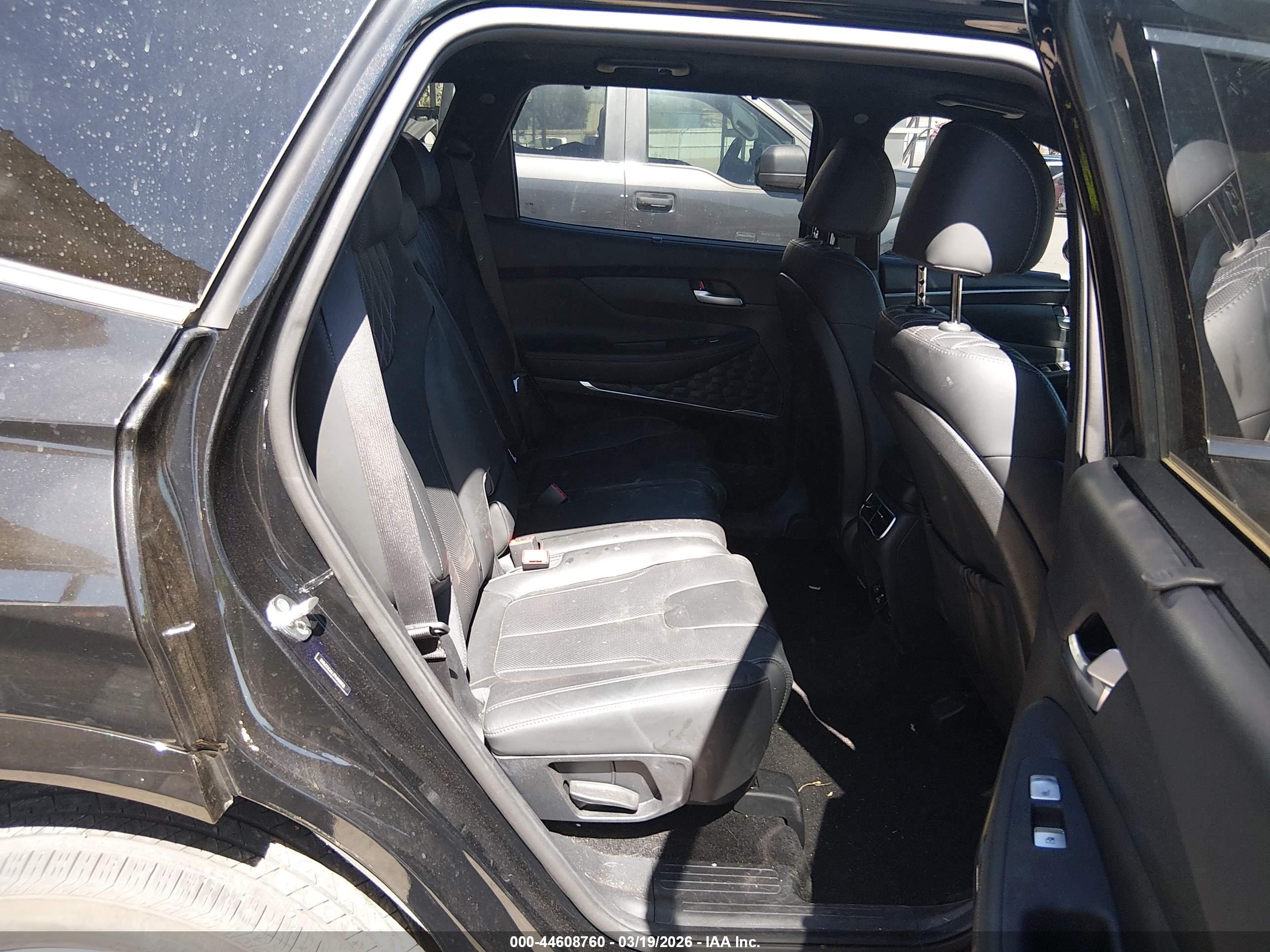 HYUNDAI SANTA image 8