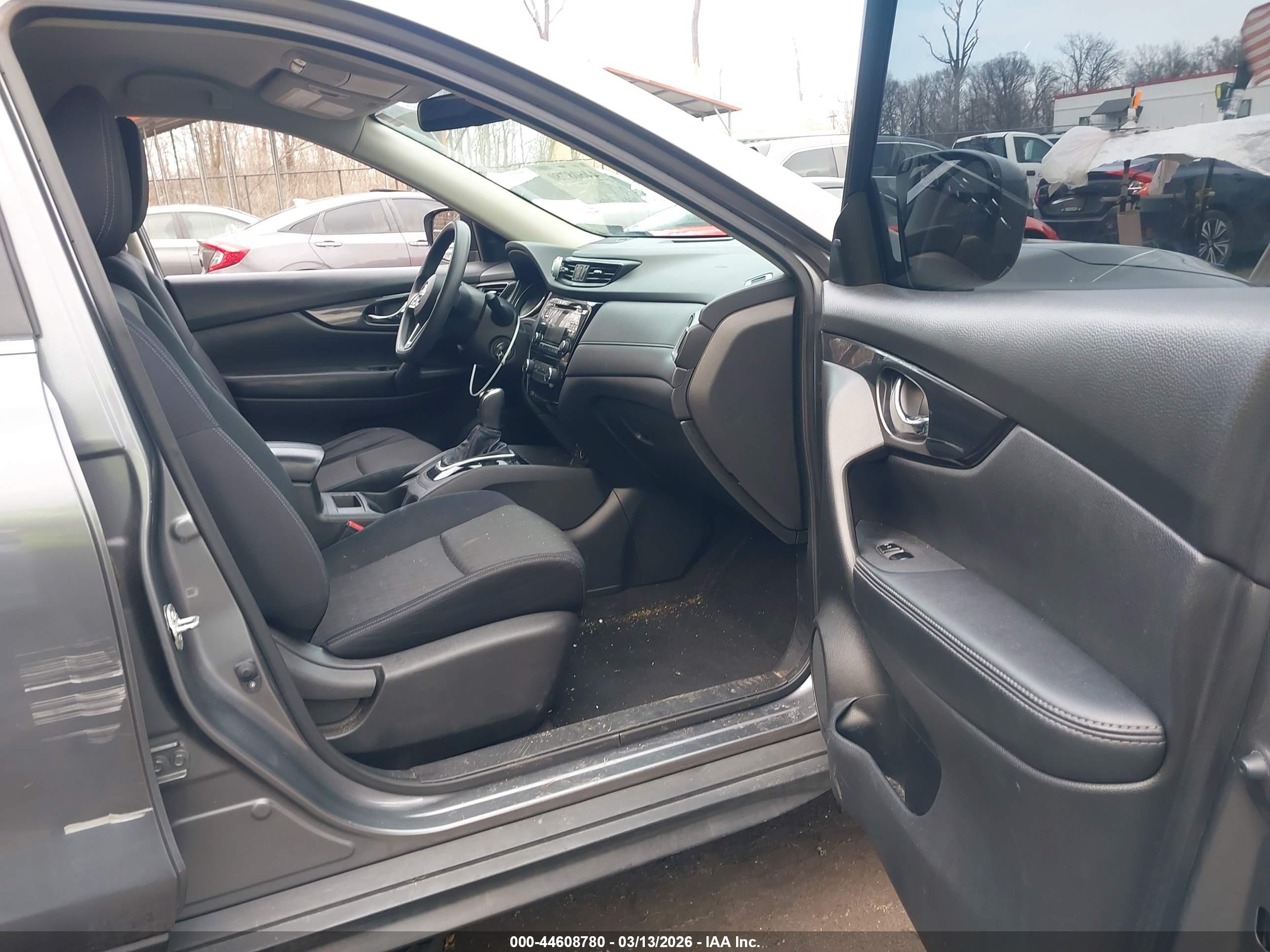 NISSAN ROGUE image 5