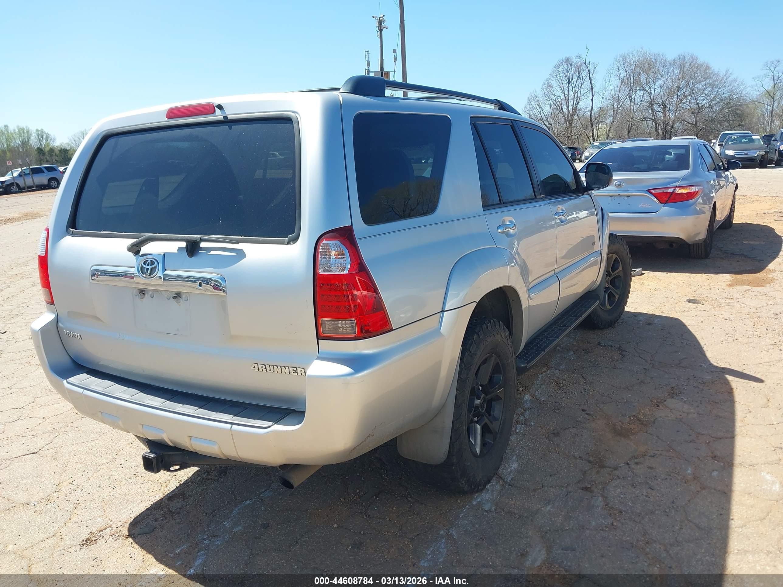 TOYOTA 4RUNNER image 4