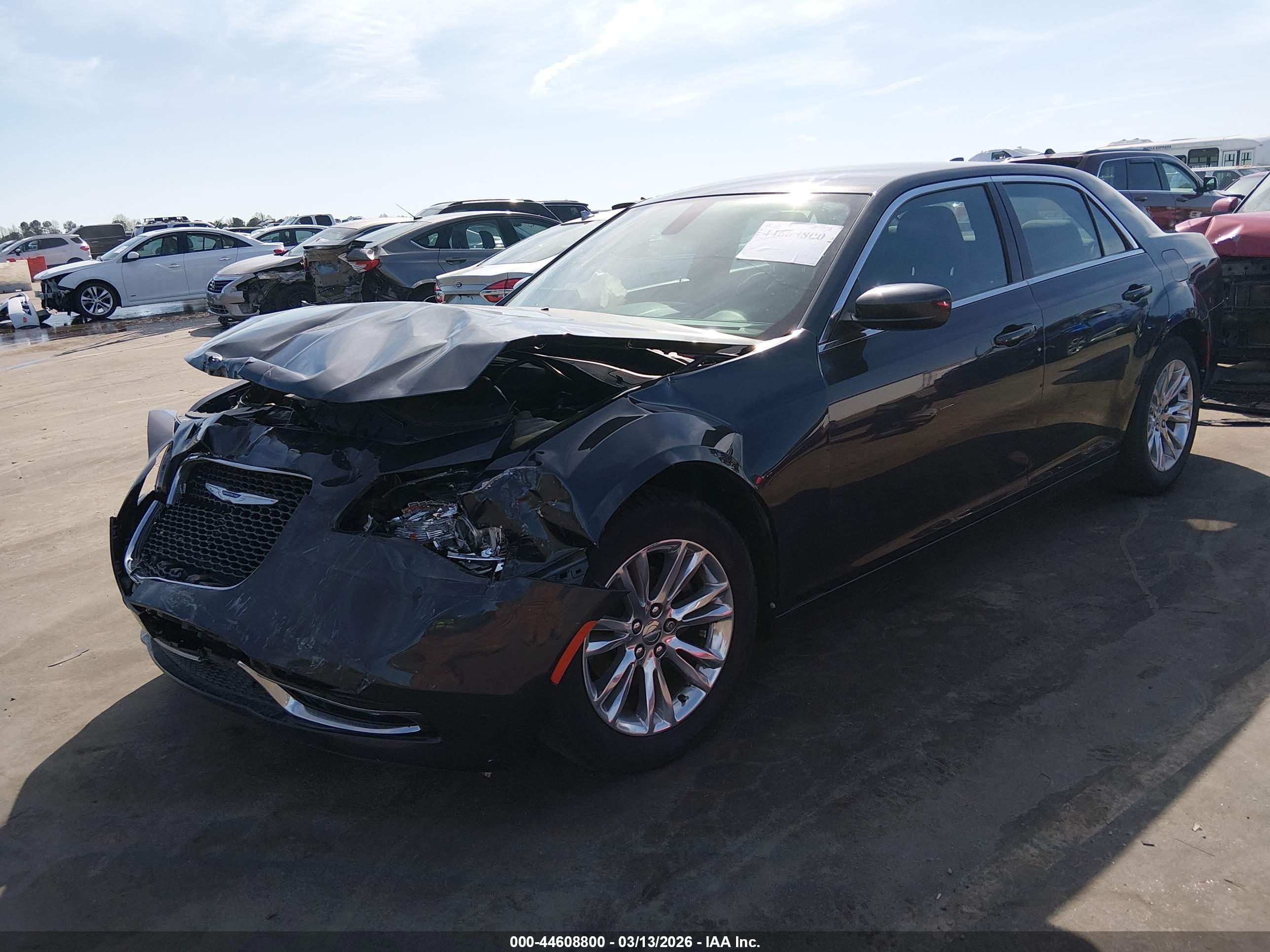 CHRYSLER 300 image 2