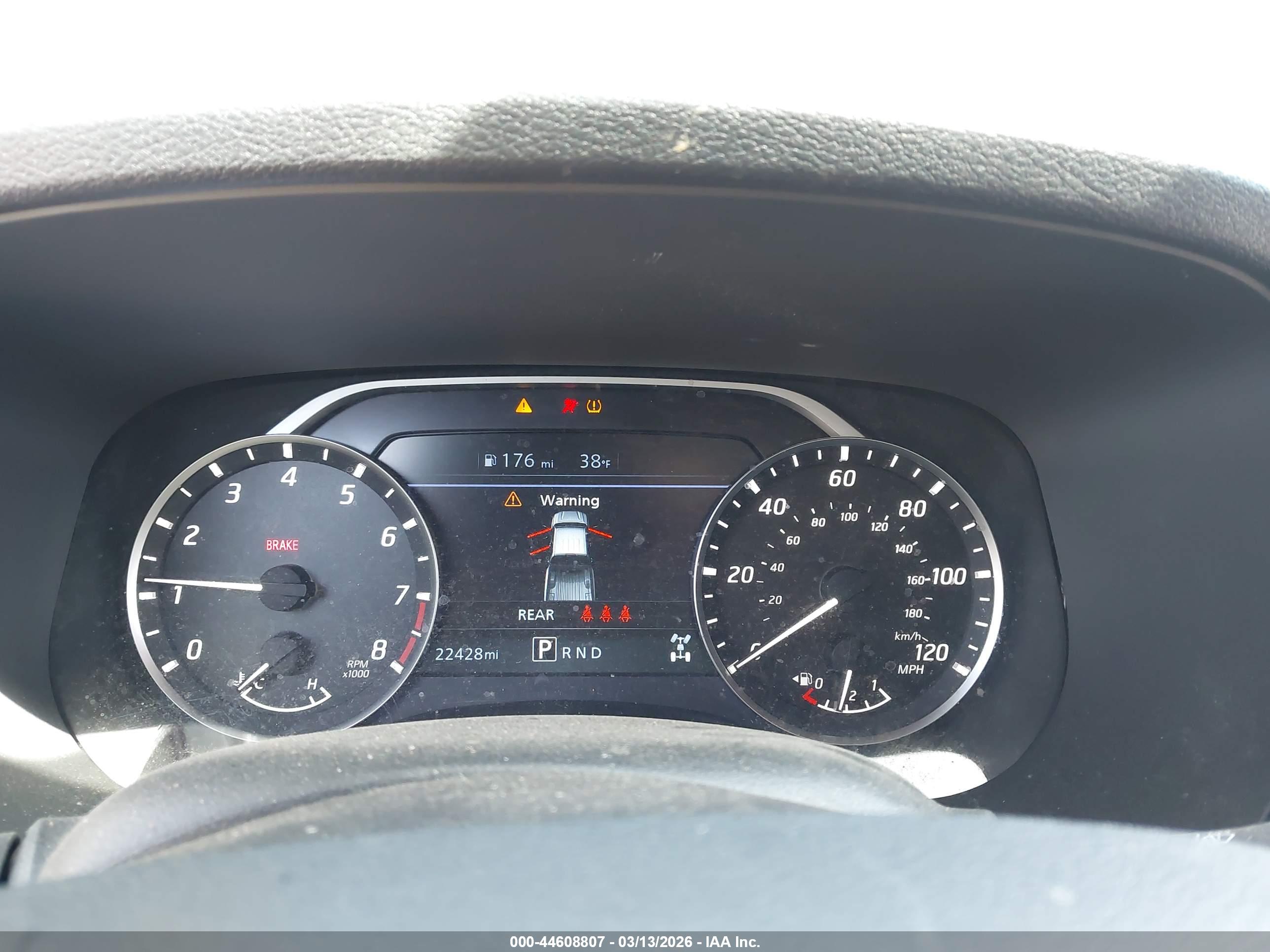 NISSAN FRONTIER image 7