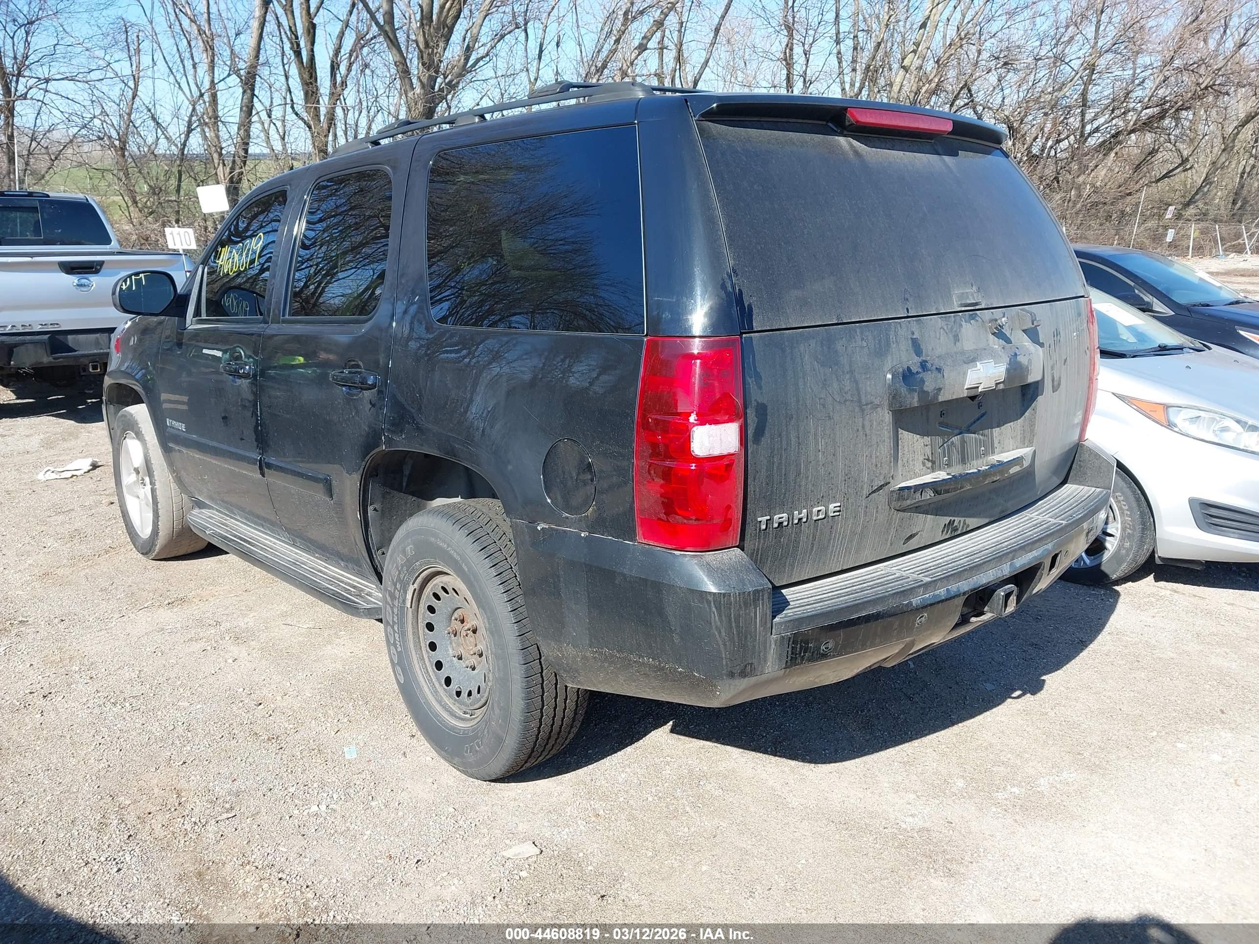 CHEVROLET TAHOE image 3