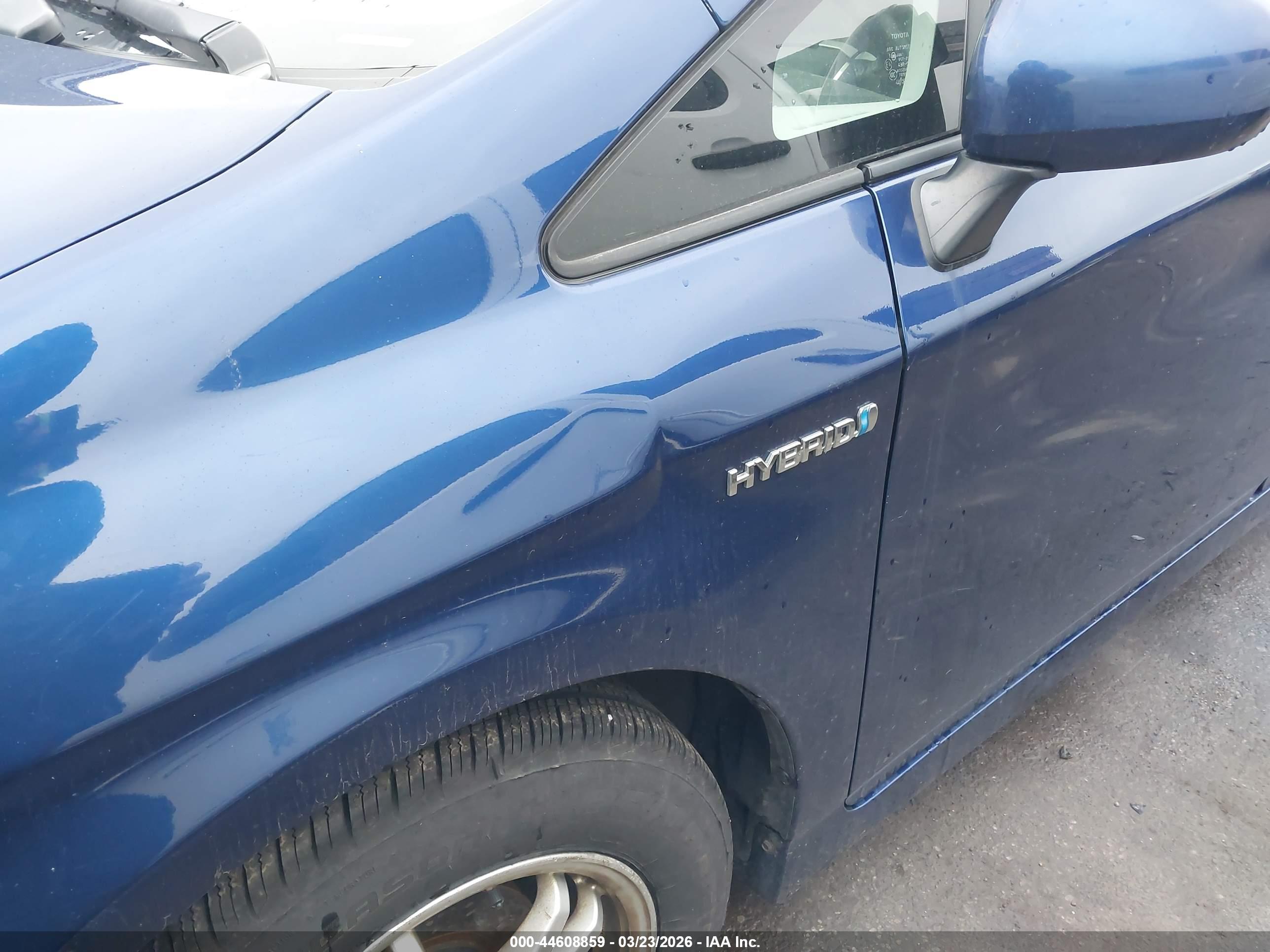 TOYOTA PRIUS image 6