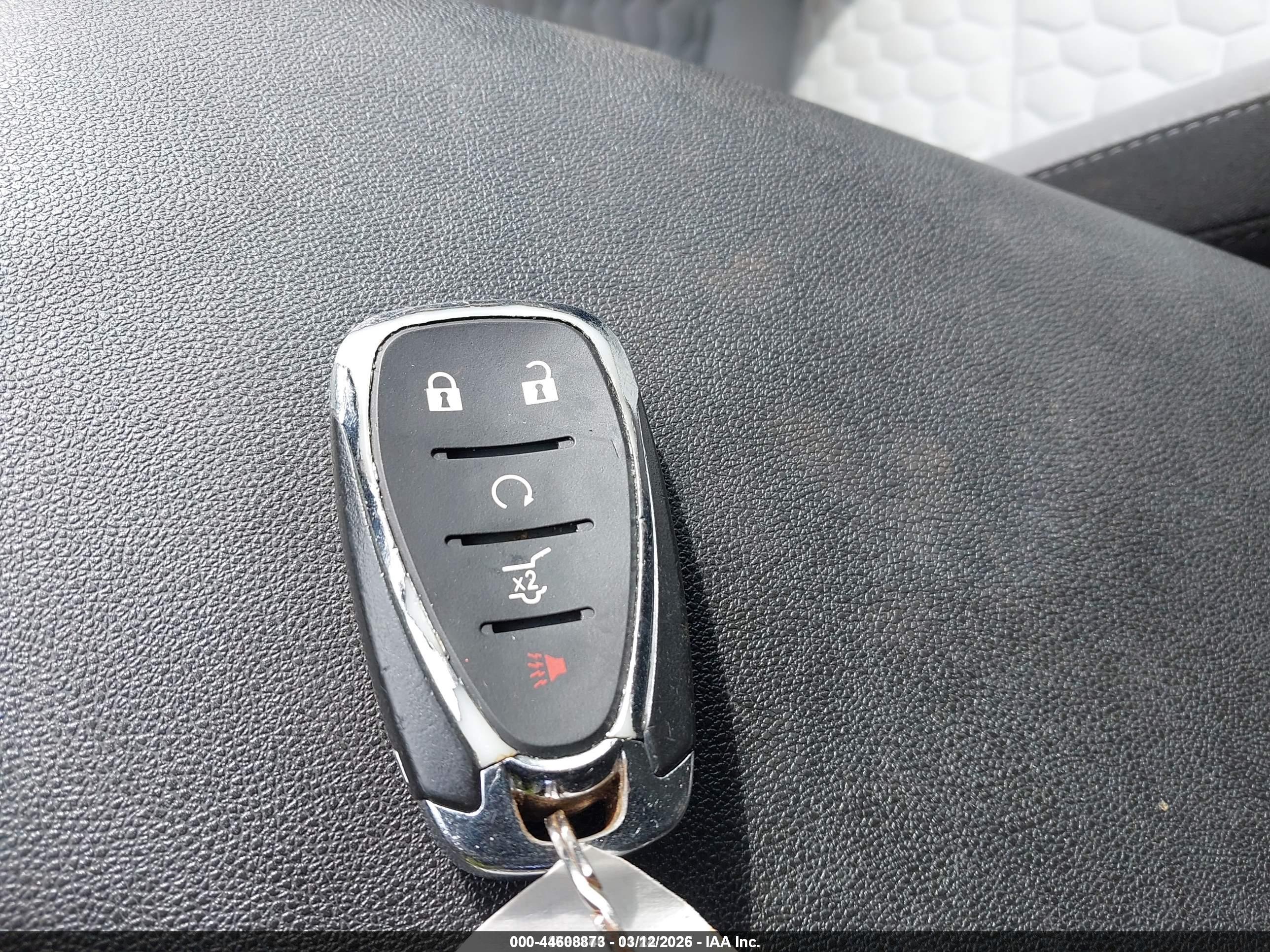 CHEVROLET EQUINOX image 11