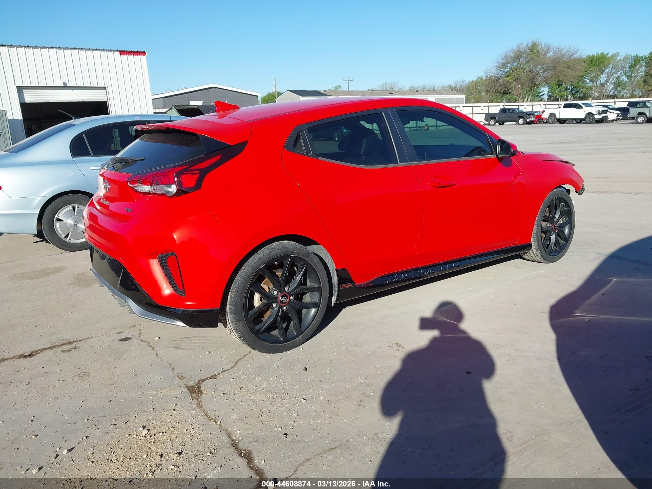 HYUNDAI VELOSTER image 4