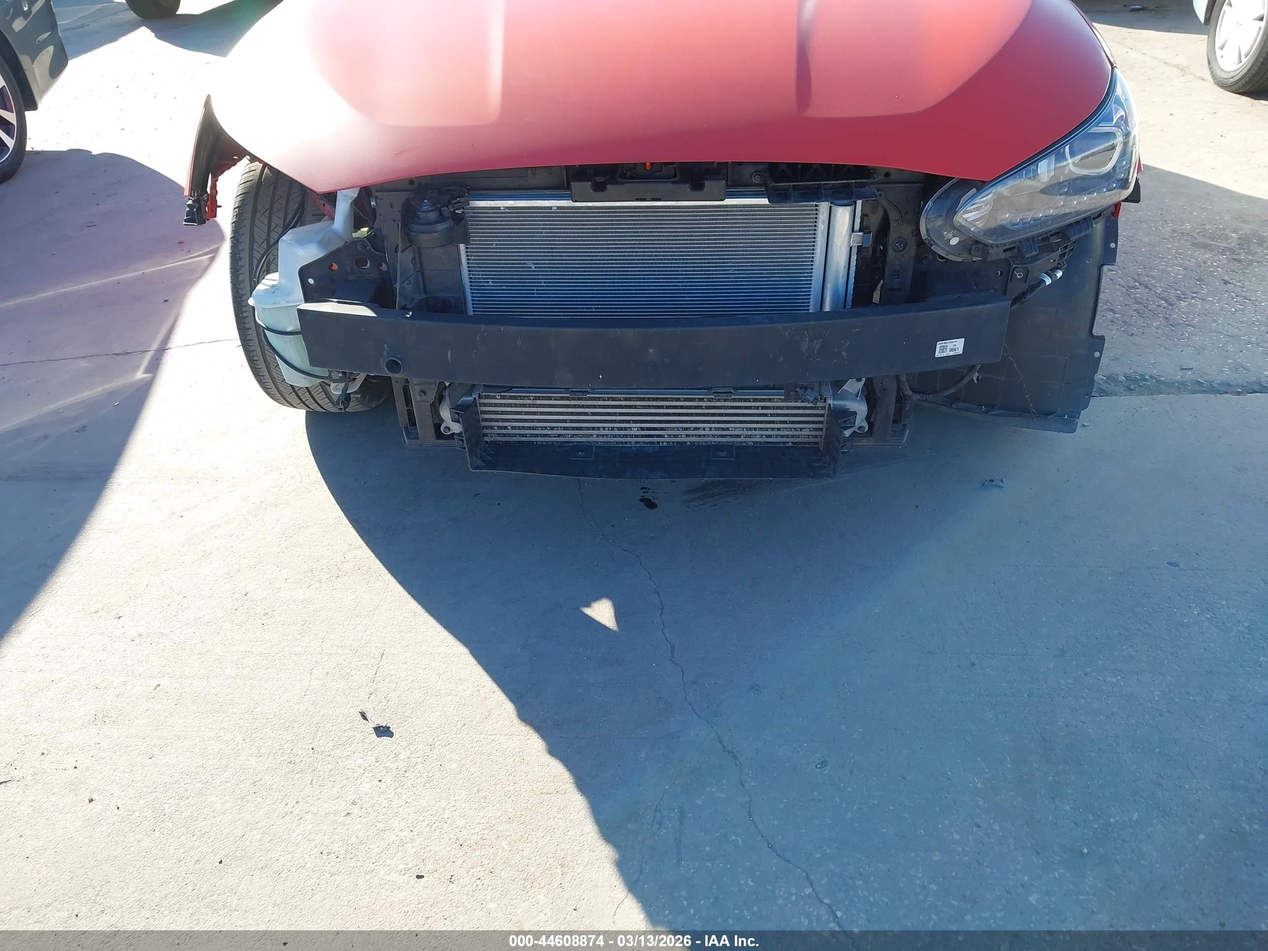 HYUNDAI VELOSTER image 6