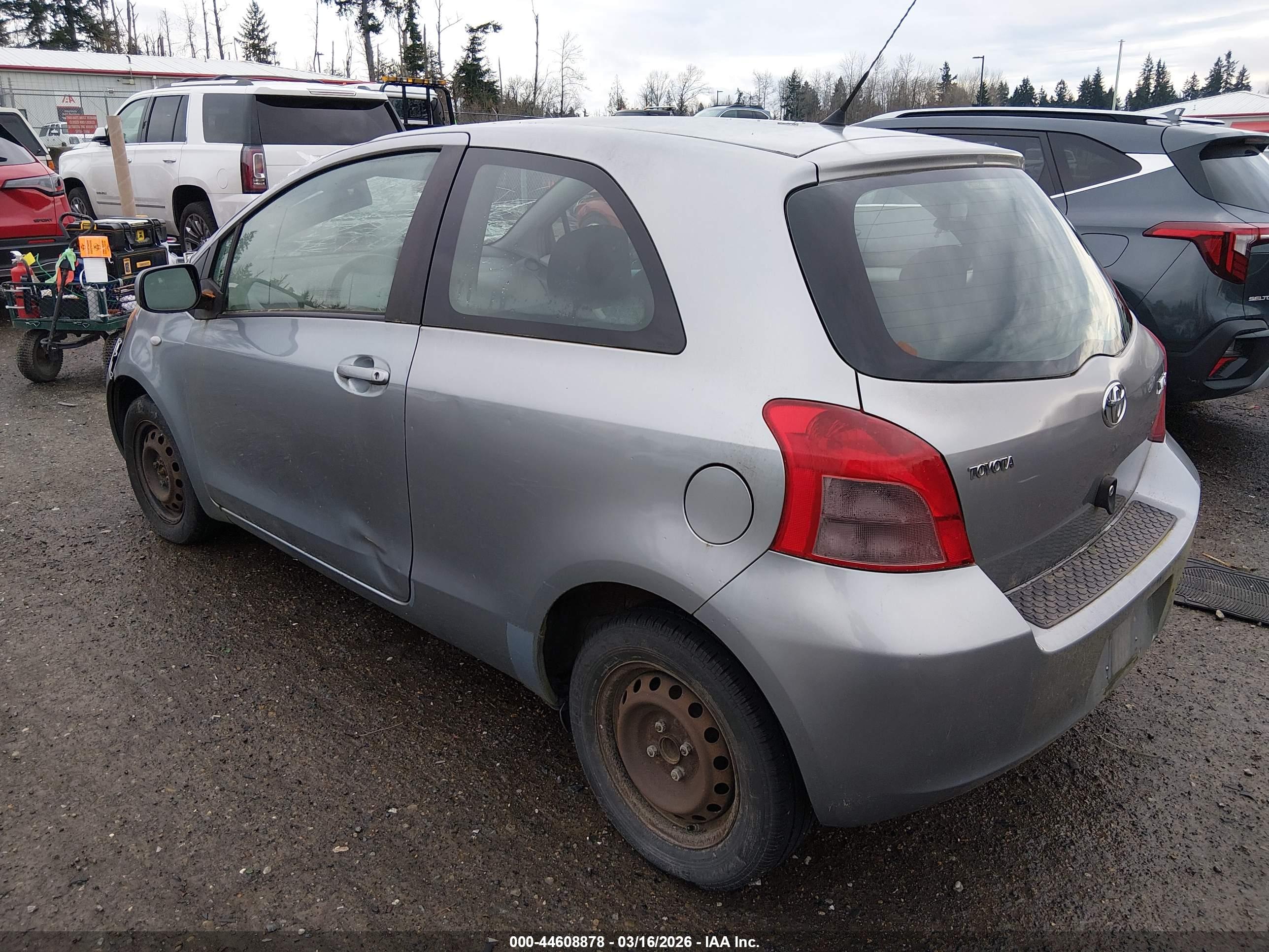 TOYOTA YARIS image 3
