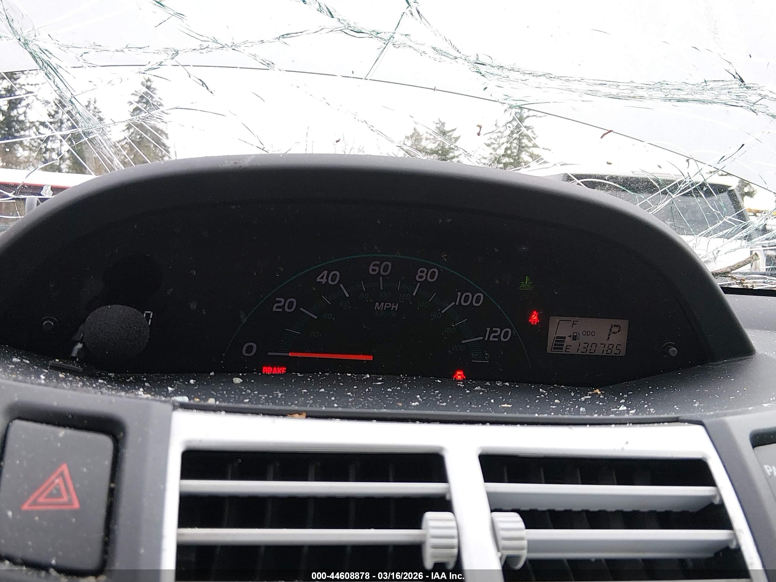 TOYOTA YARIS image 7