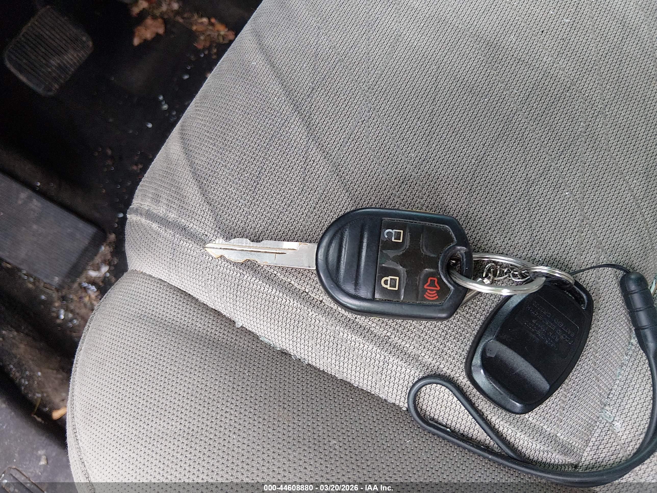 FORD EXPLORER image 11
