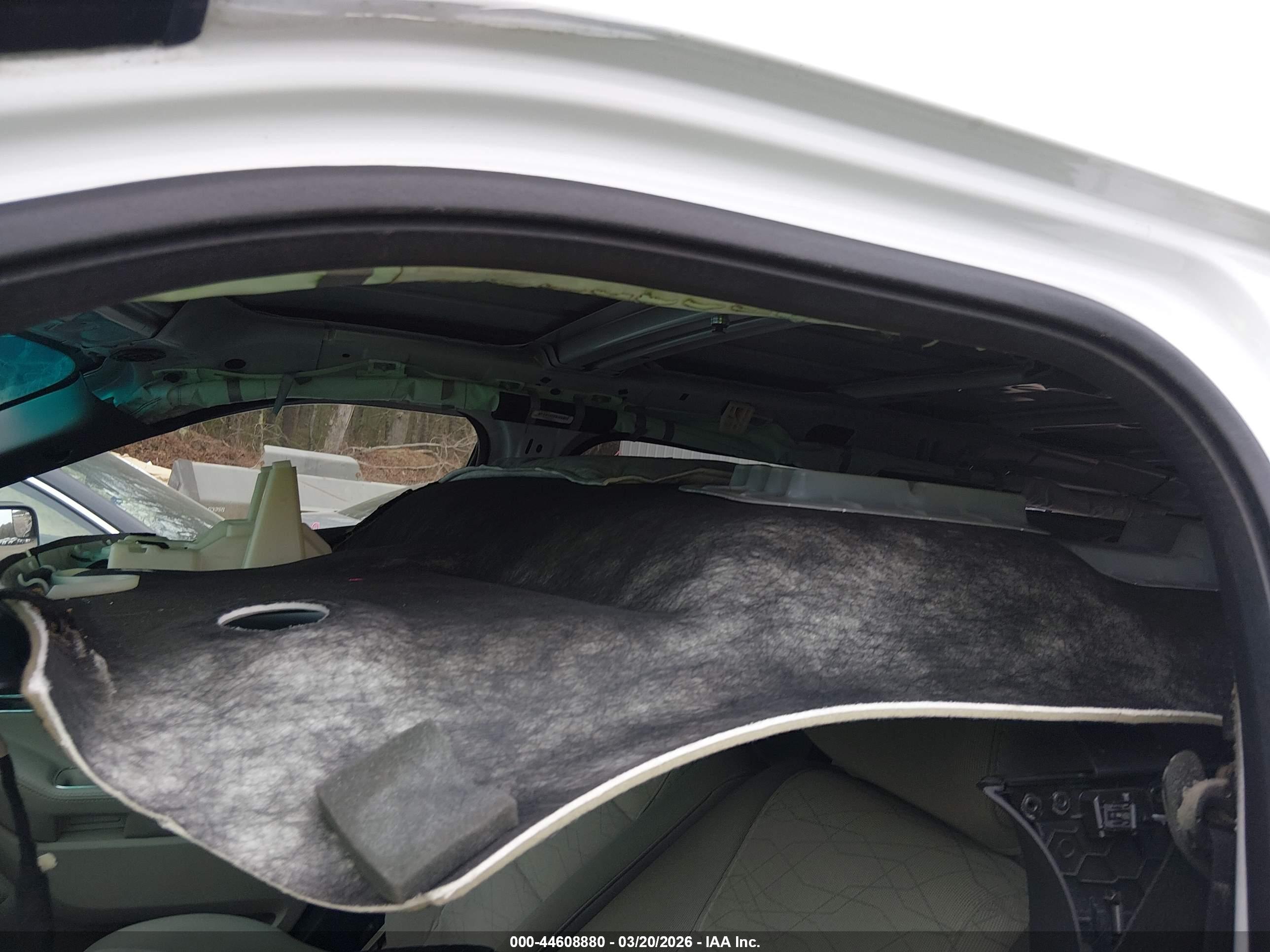 FORD EXPLORER image 6