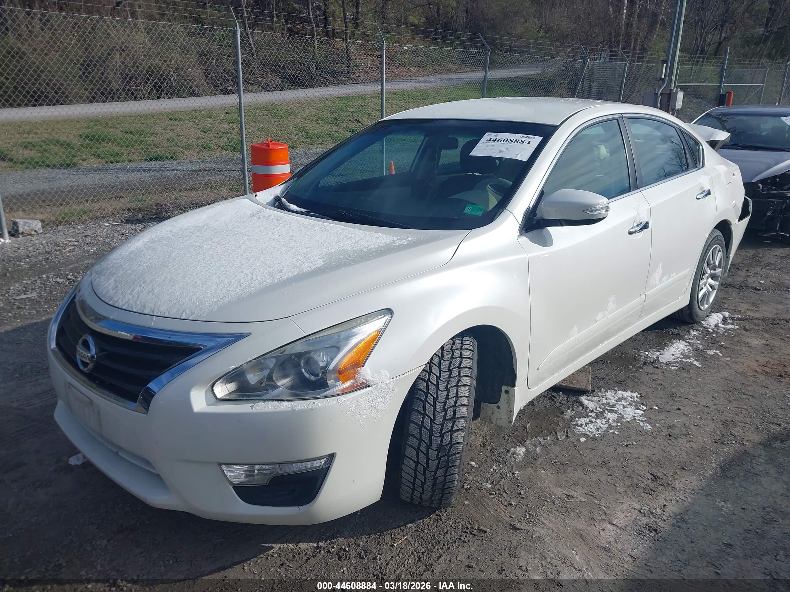 NISSAN ALTIMA image 2
