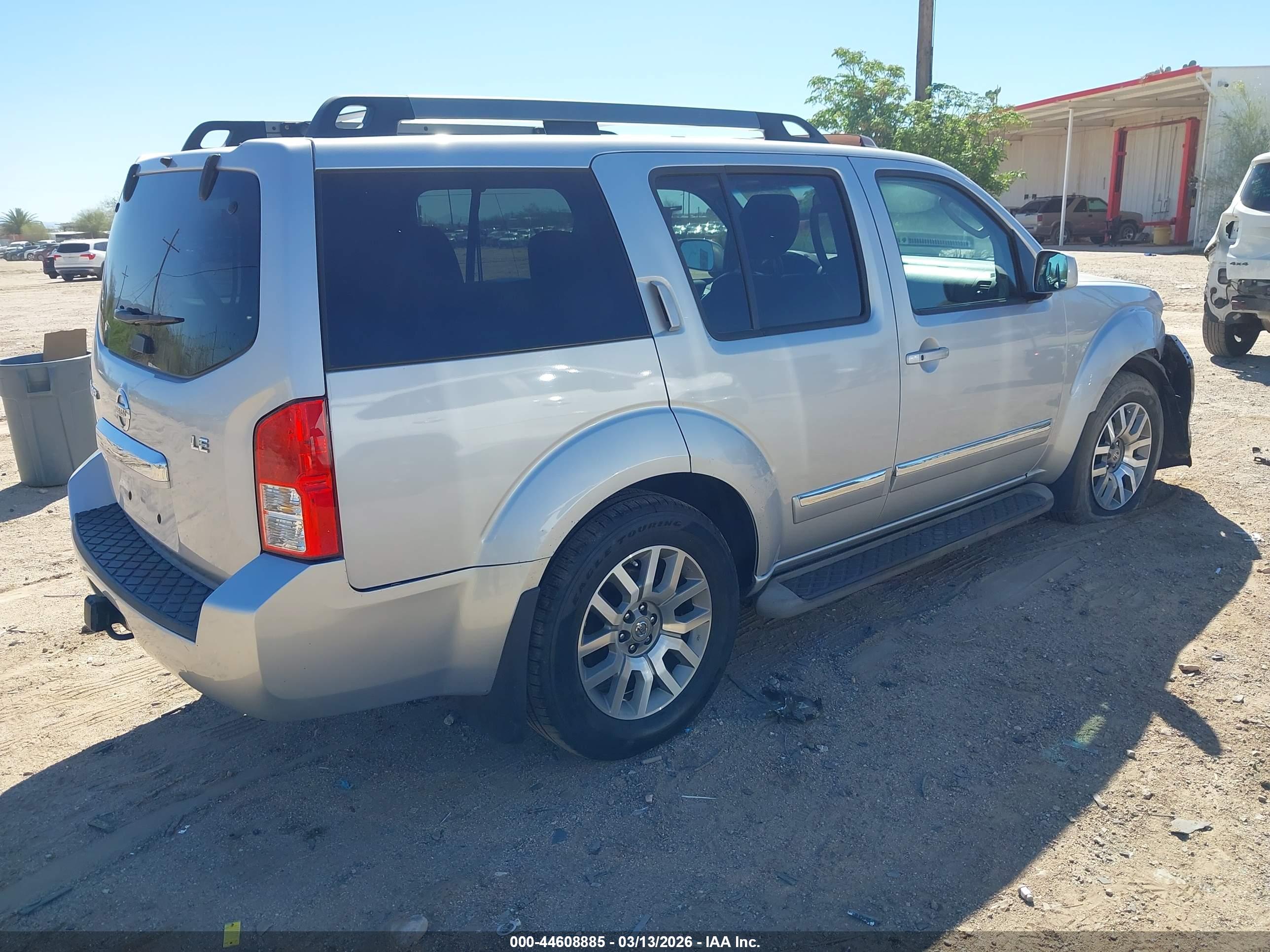 NISSAN PATHFINDER image 4