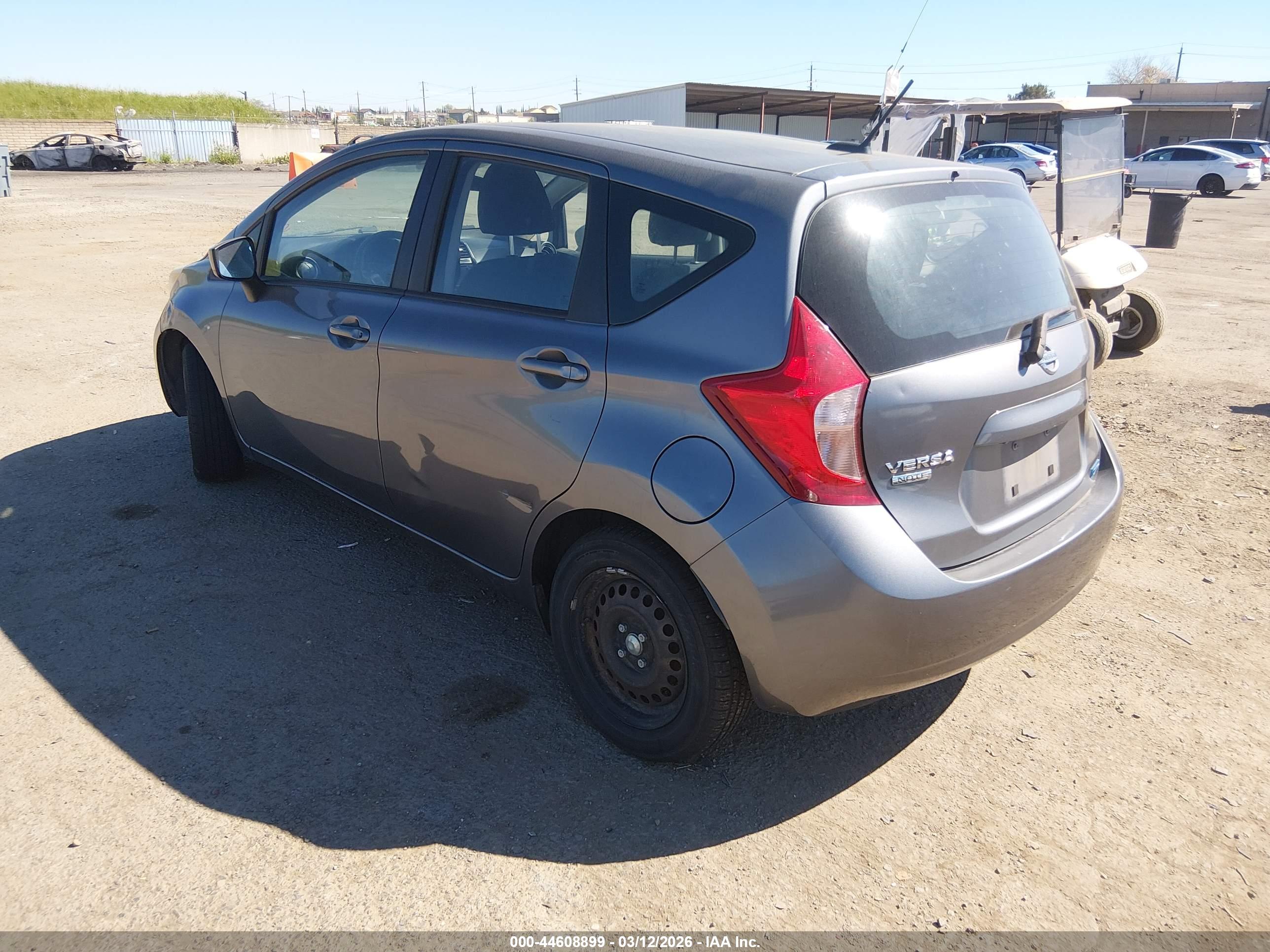 NISSAN VERSA image 3