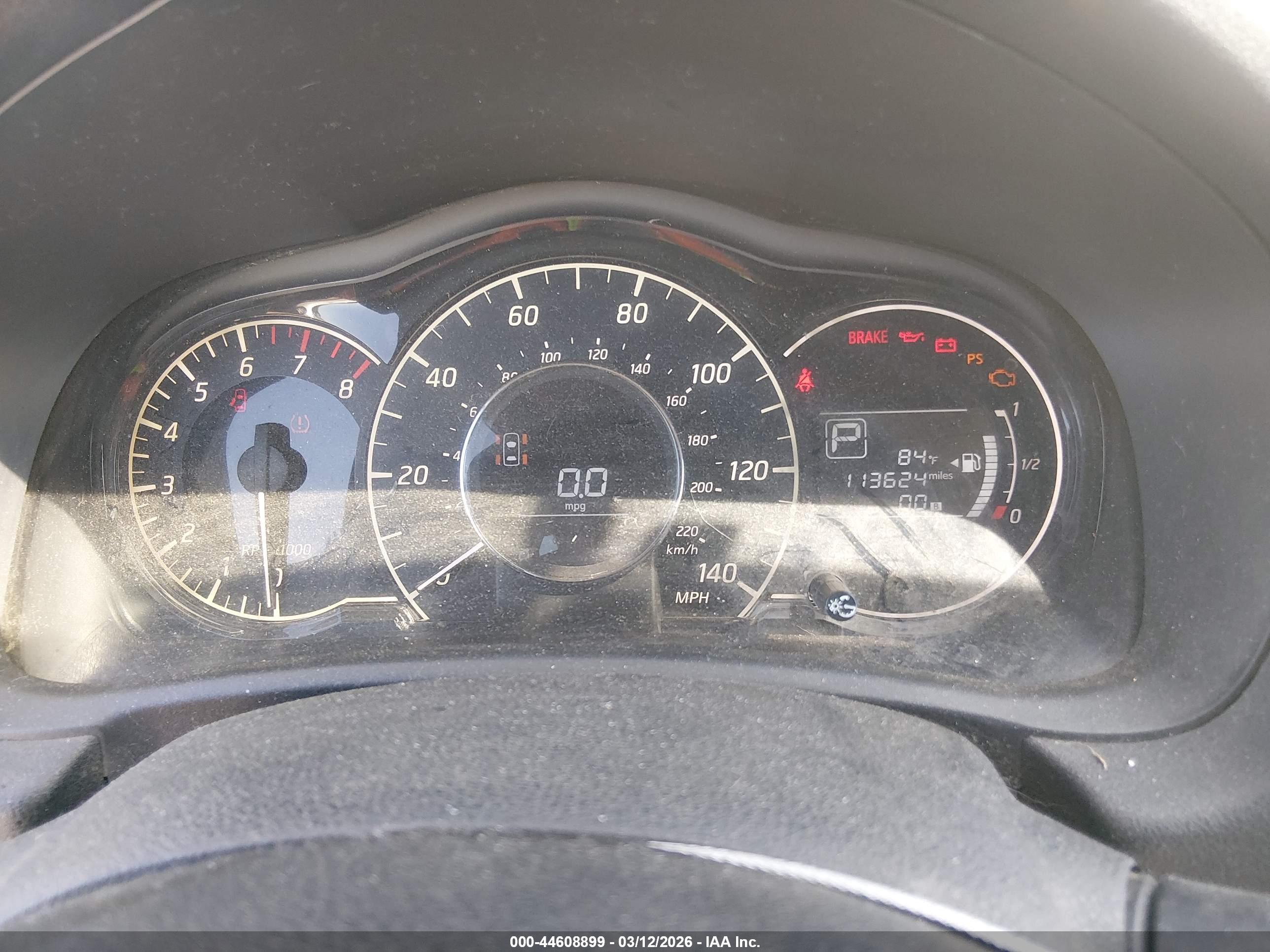 NISSAN VERSA image 7