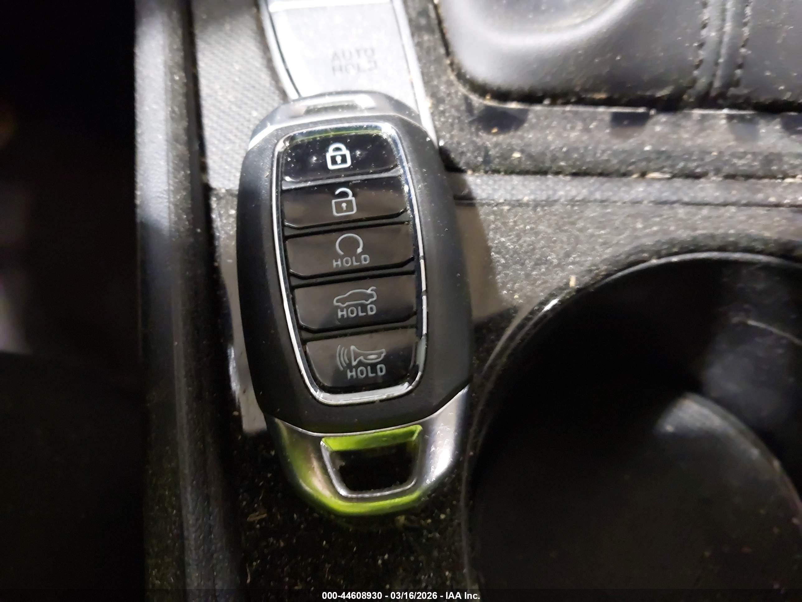 HYUNDAI ELANTRA image 11