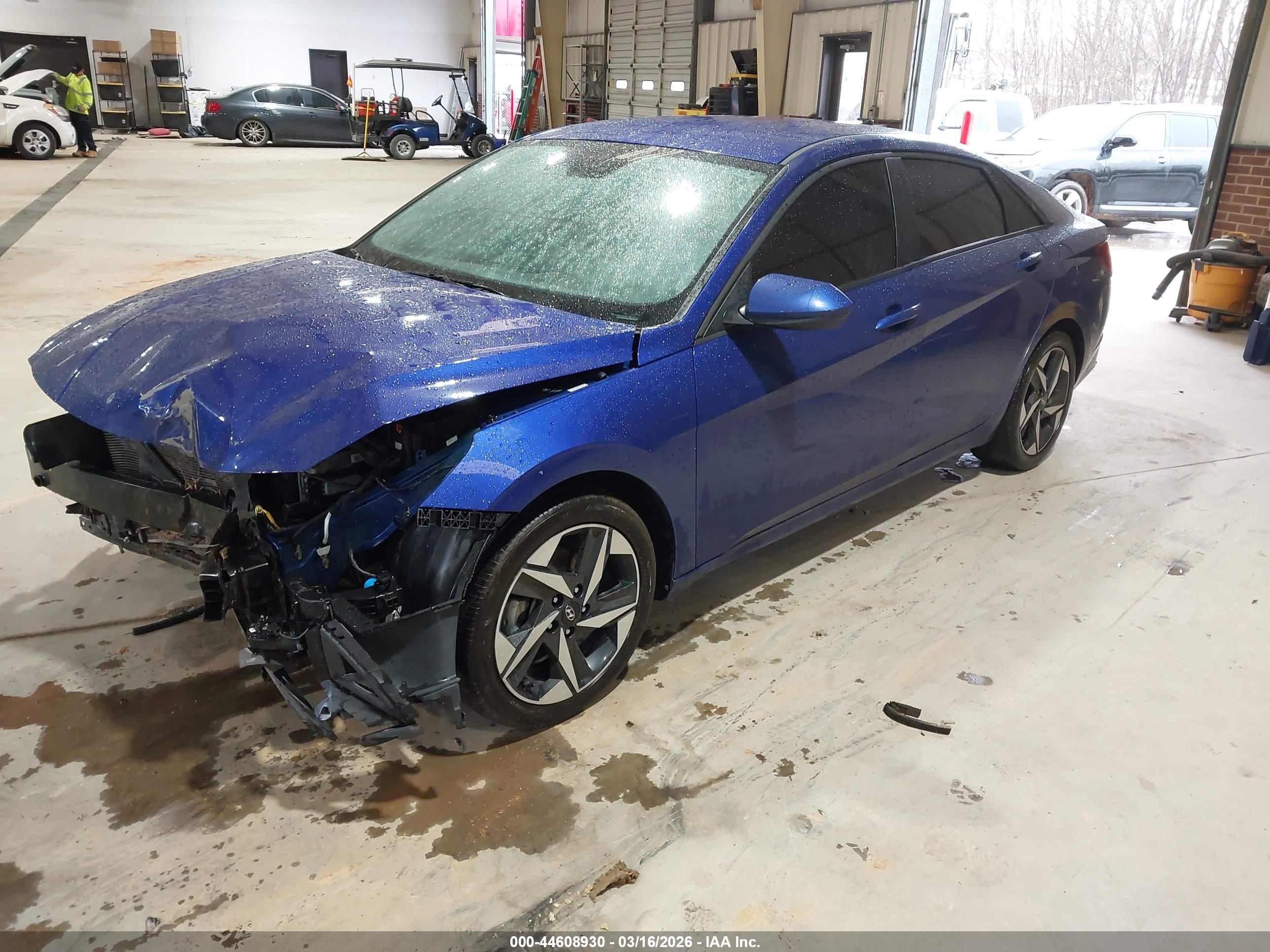 HYUNDAI ELANTRA image 2