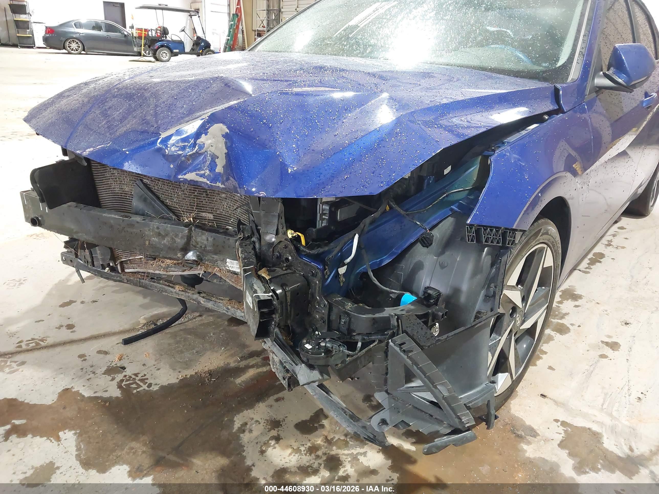 HYUNDAI ELANTRA image 6