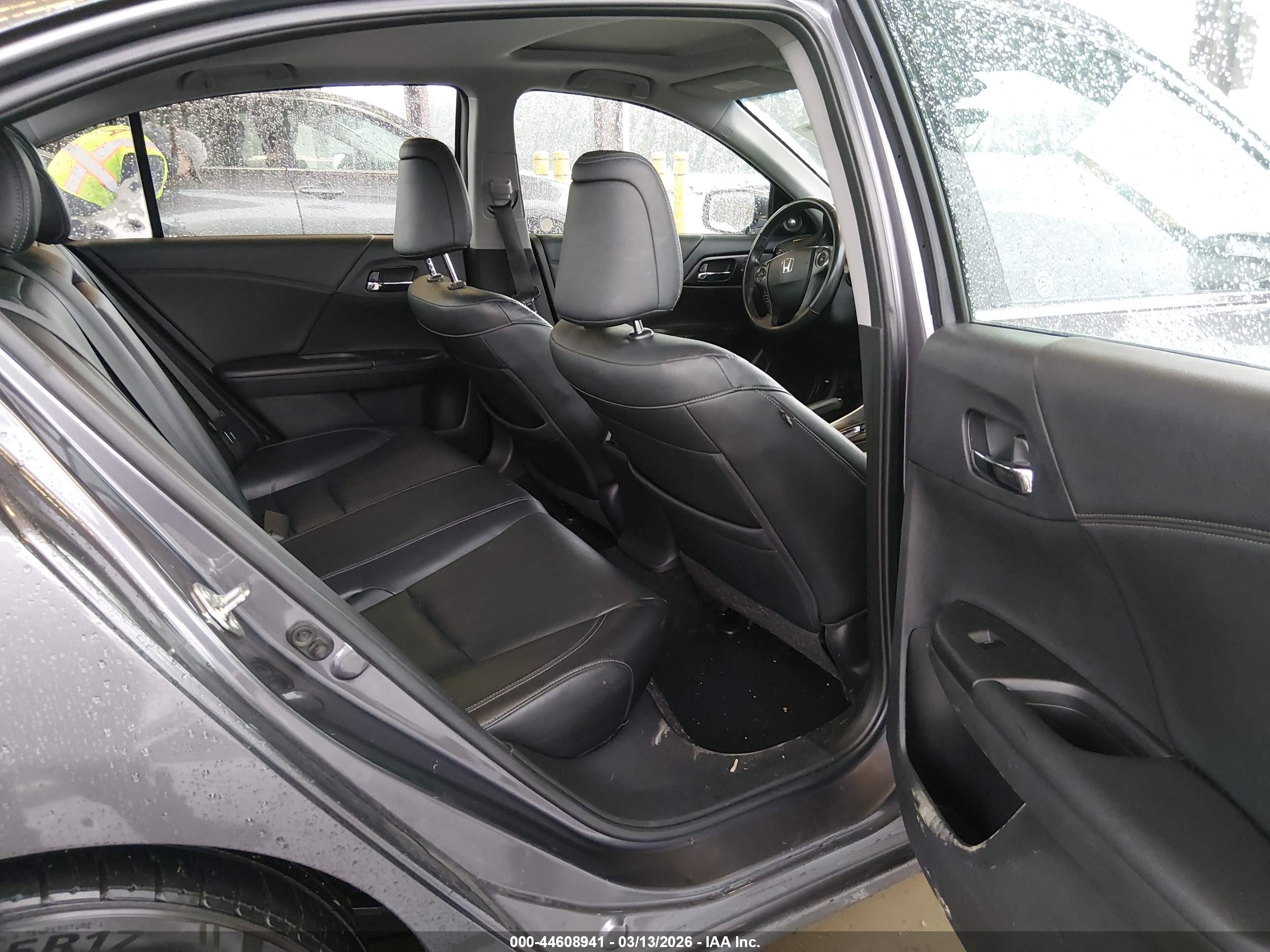 HONDA ACCORD image 8