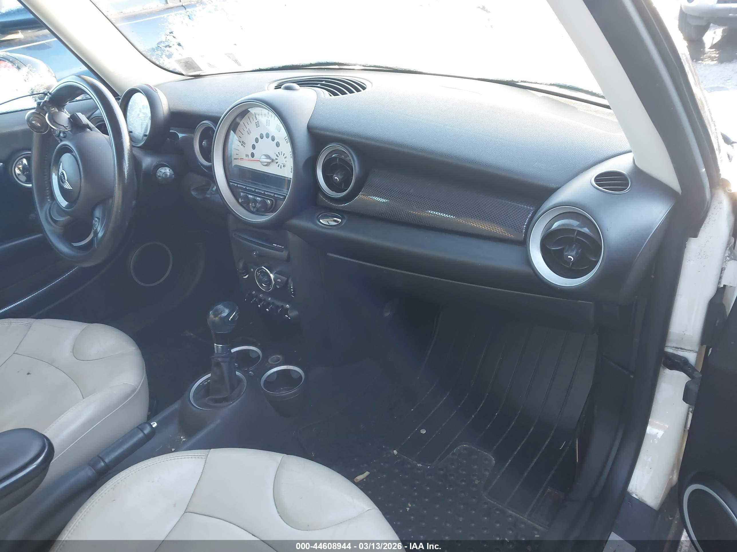 MINI COOPER image 5