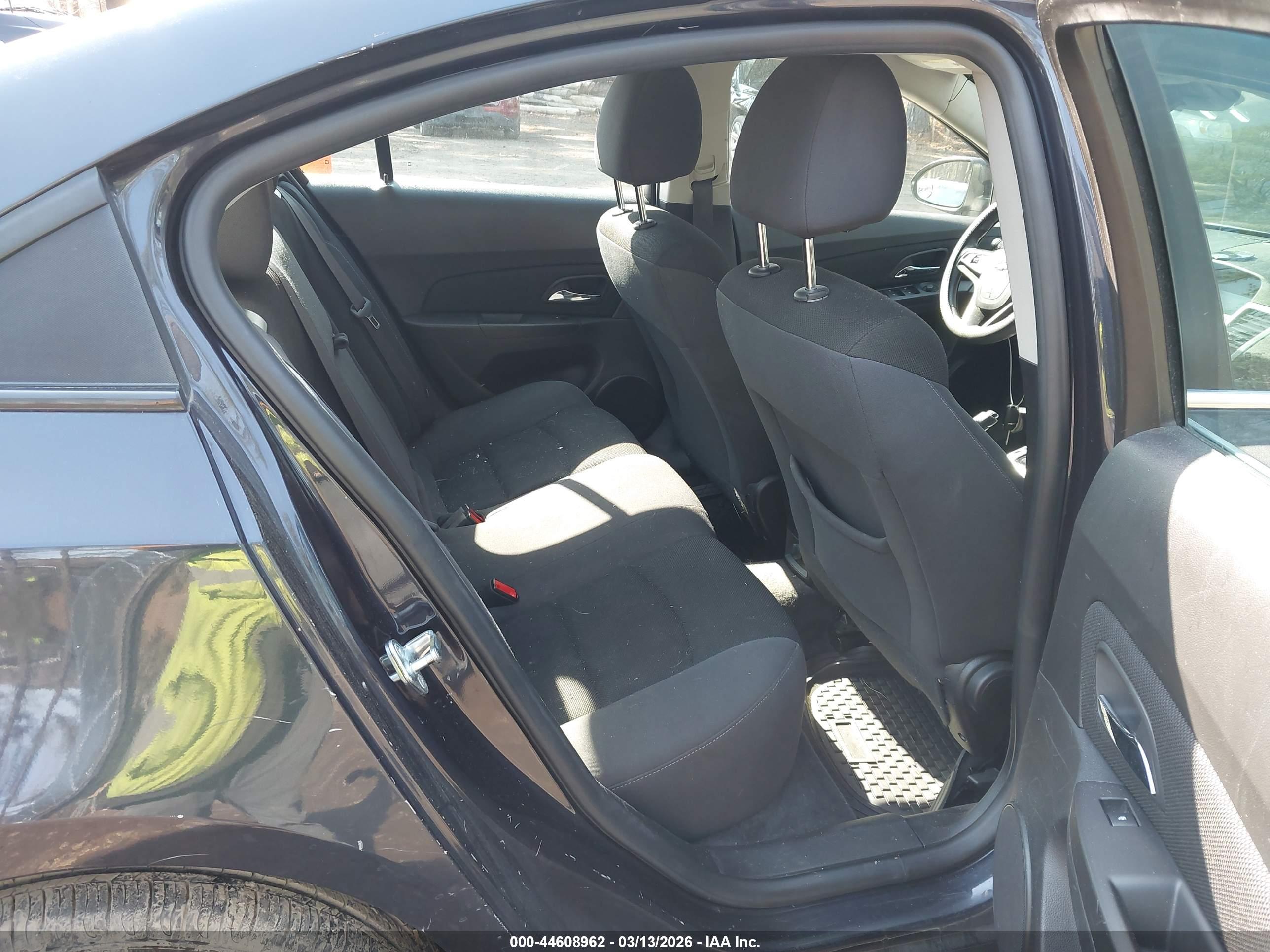 CHEVROLET CRUZE image 8