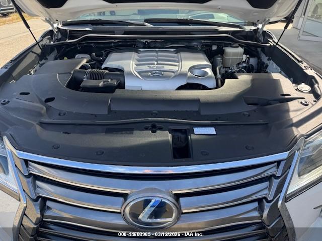 LEXUS LX image 10