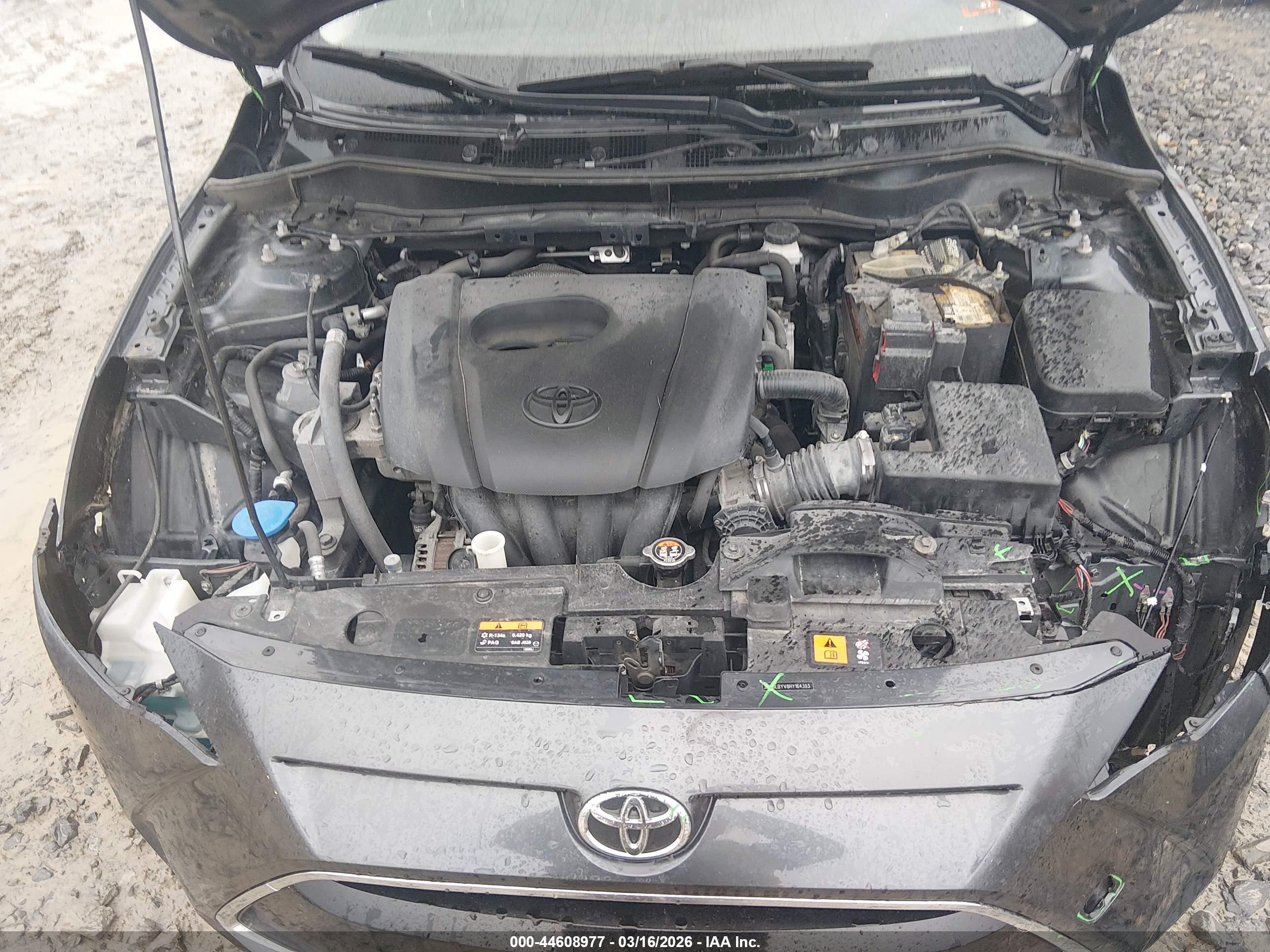 TOYOTA YARIS image 10