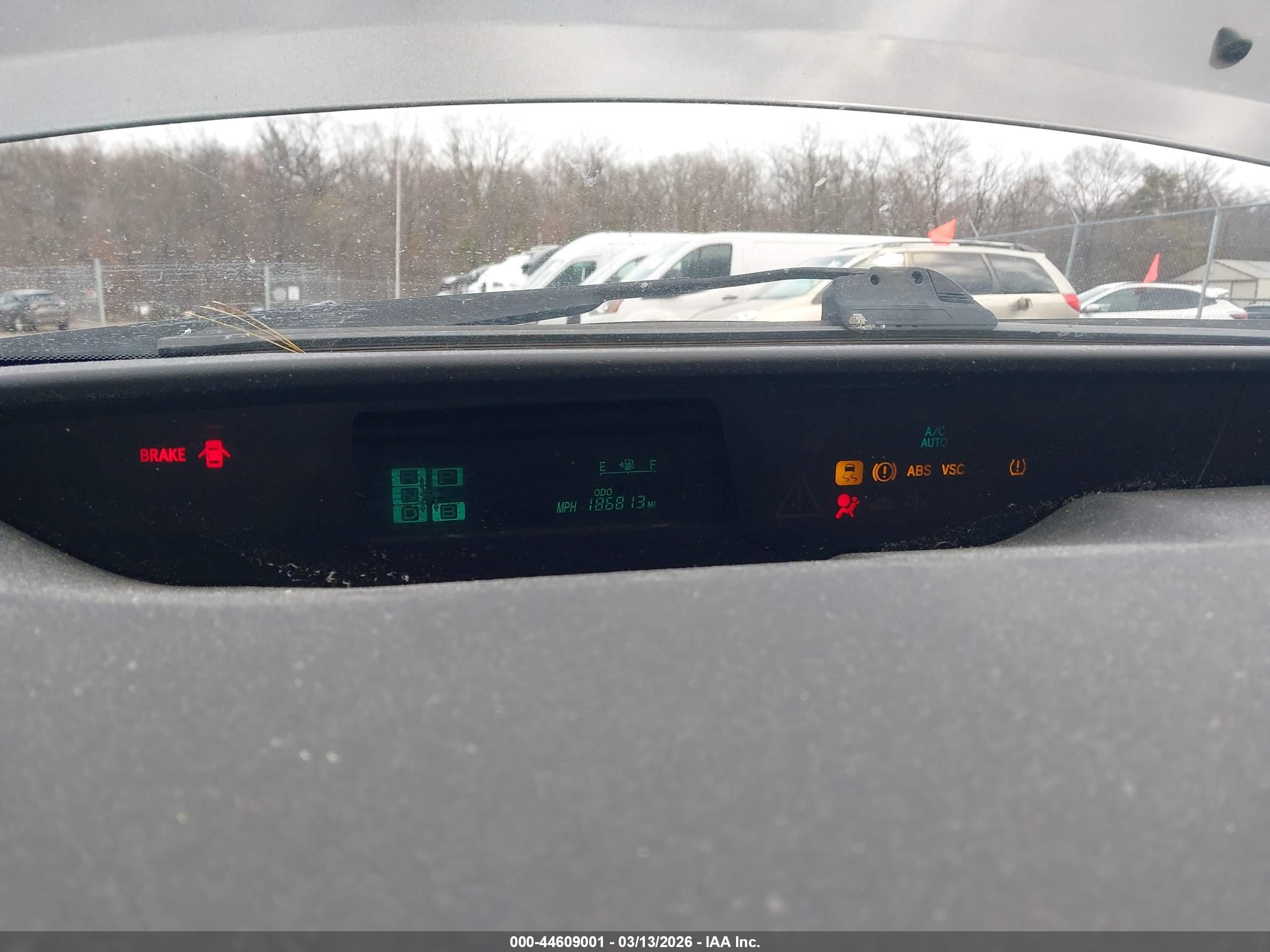 TOYOTA PRIUS image 7