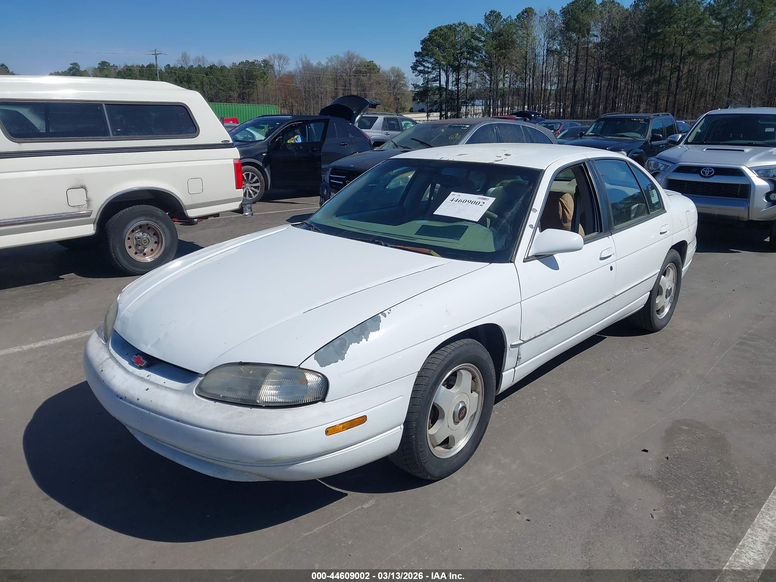 CHEVROLET LUMINA image 2