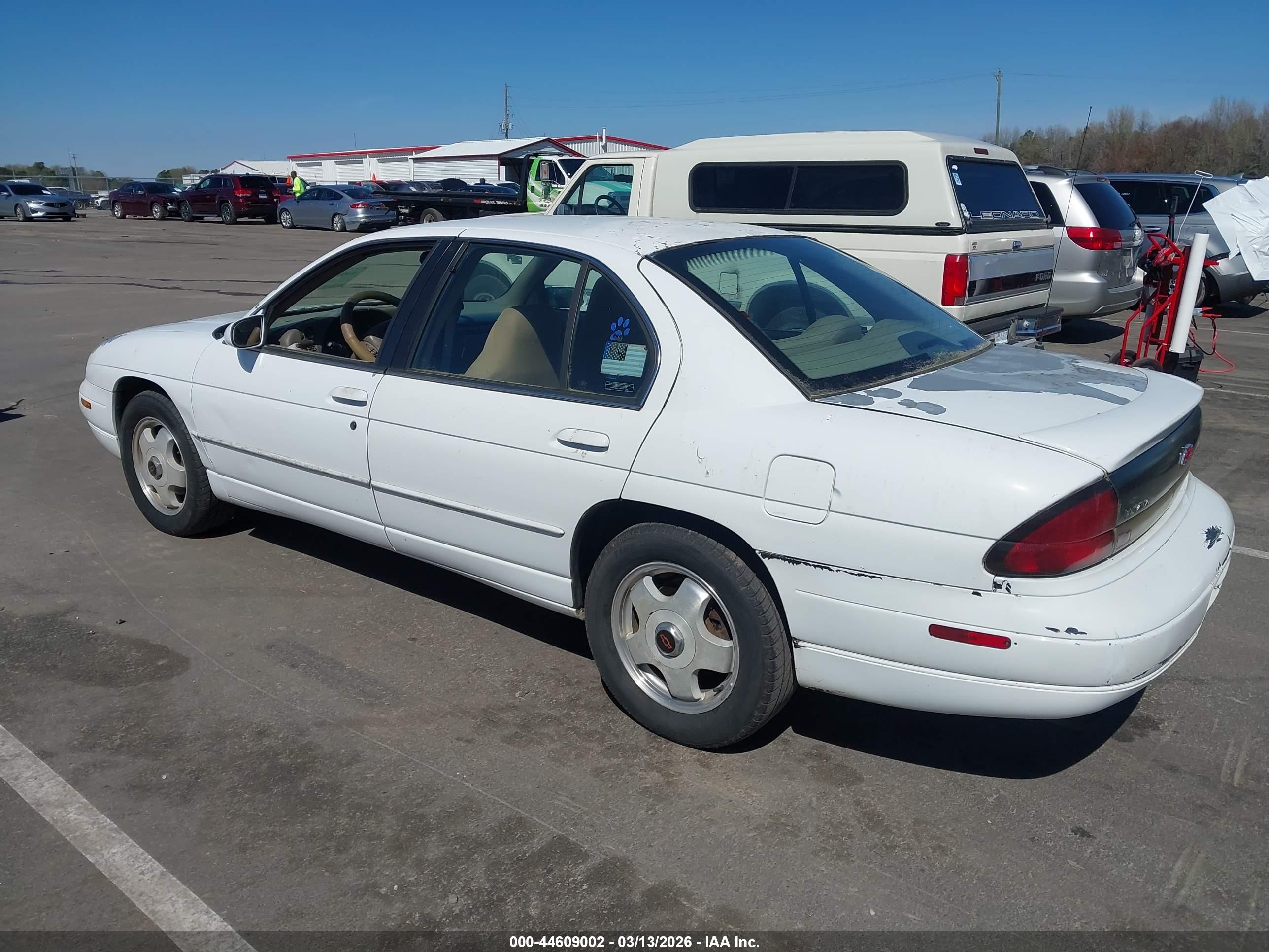 CHEVROLET LUMINA image 3