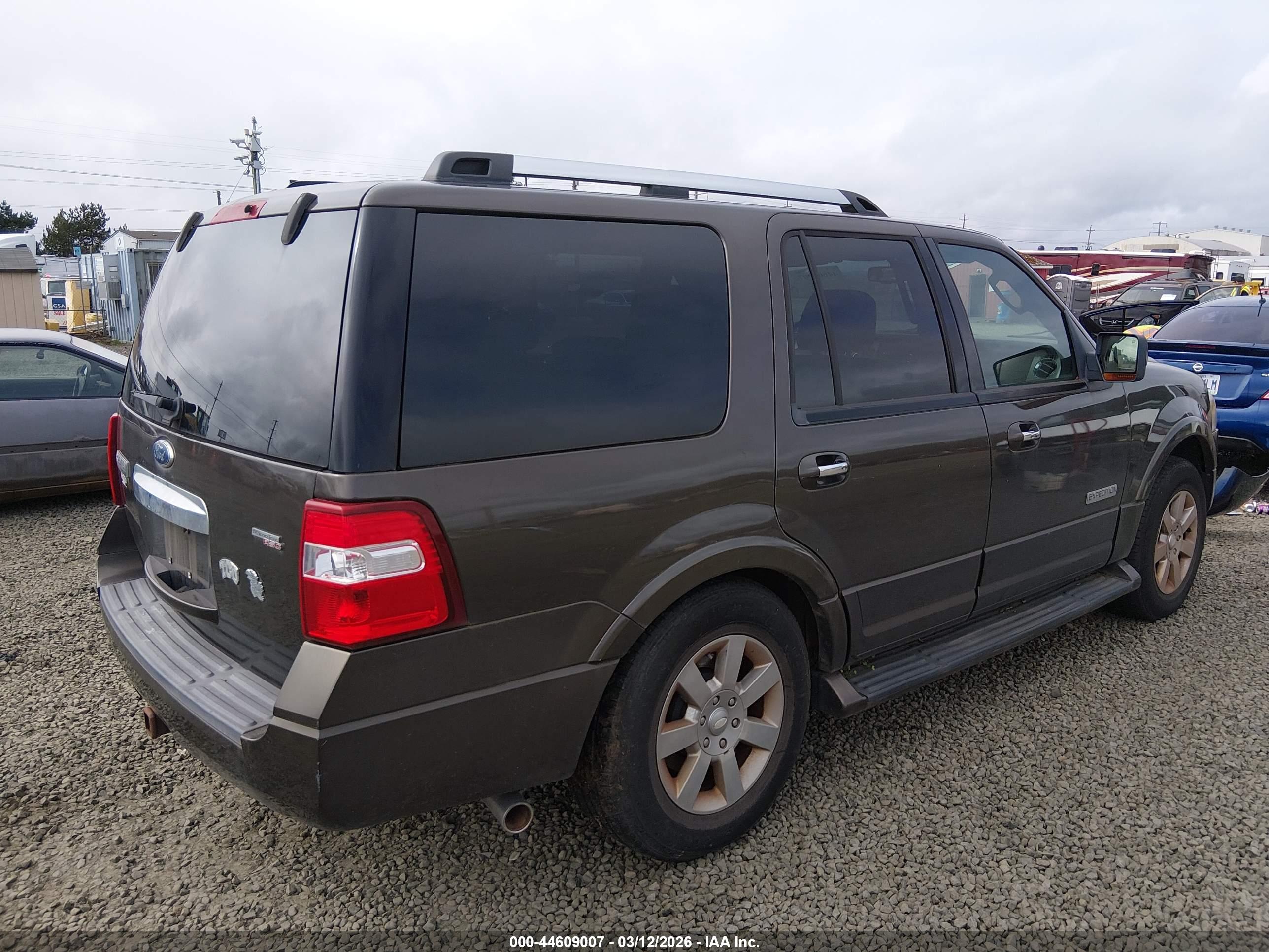 FORD EXPEDITION image 4