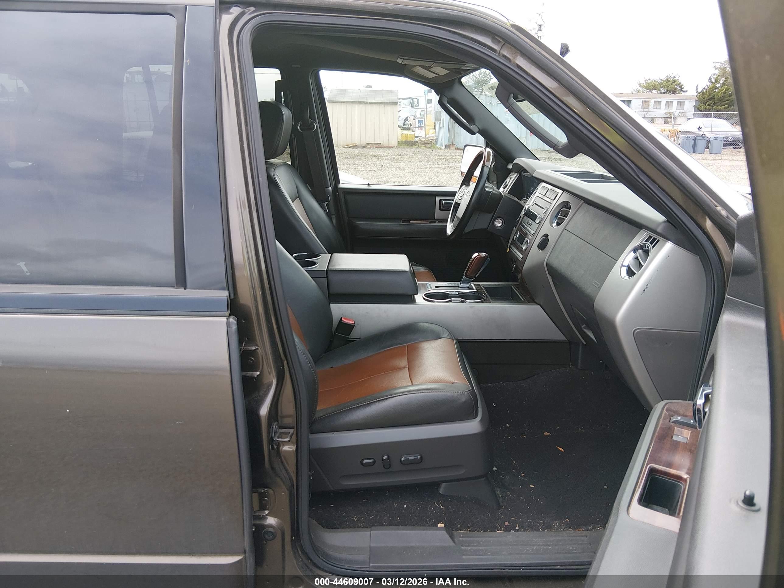 FORD EXPEDITION image 5