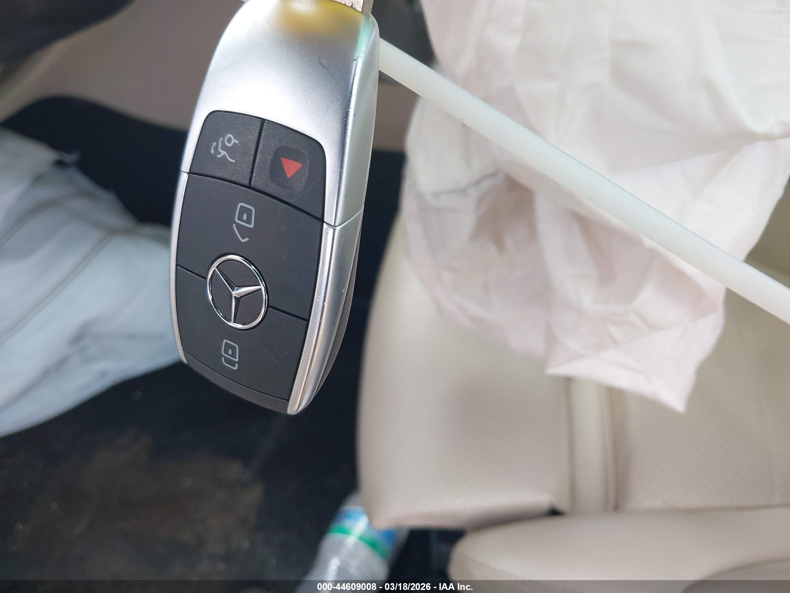 MERCEDES-BENZ C image 11