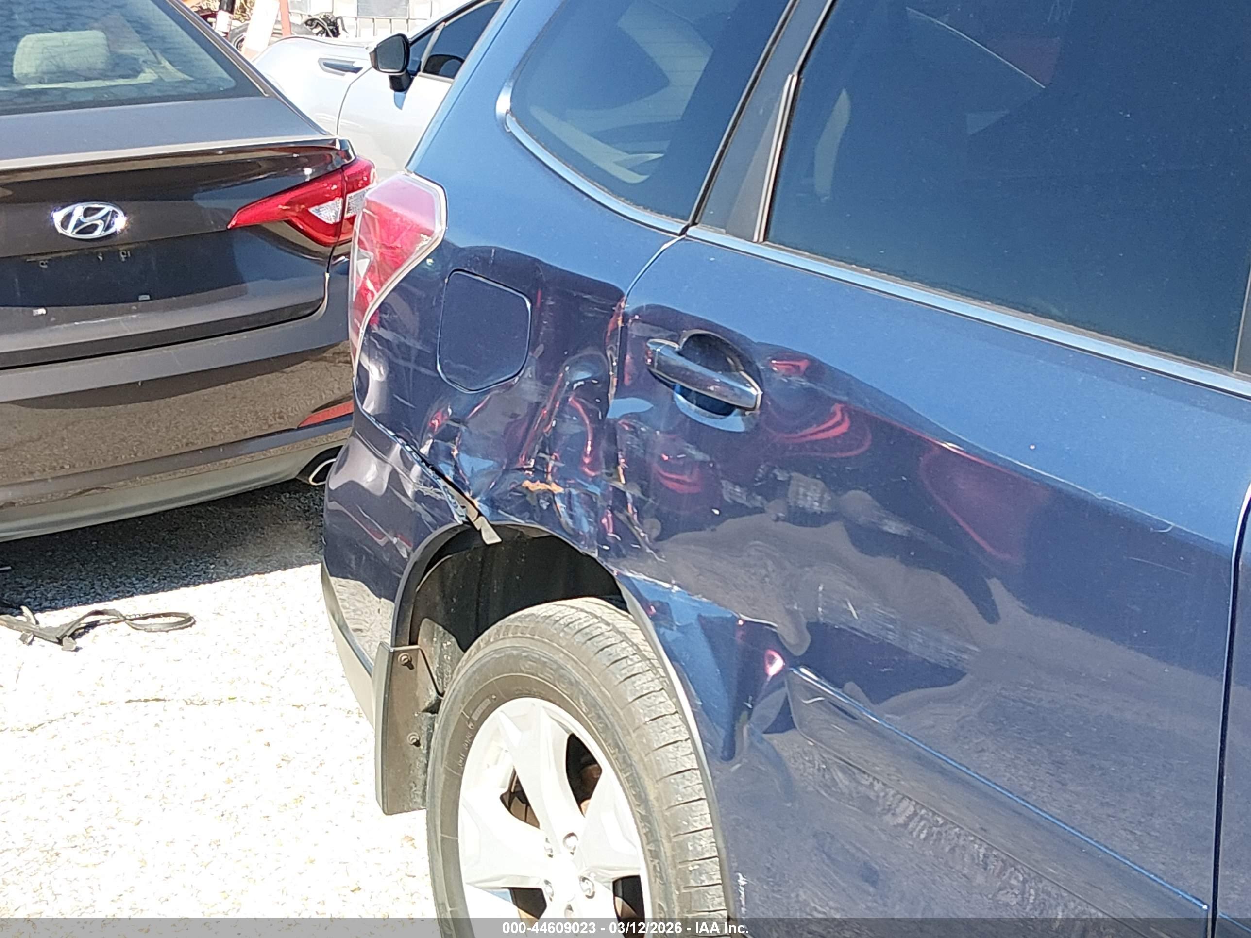 SUBARU FORESTER image 6
