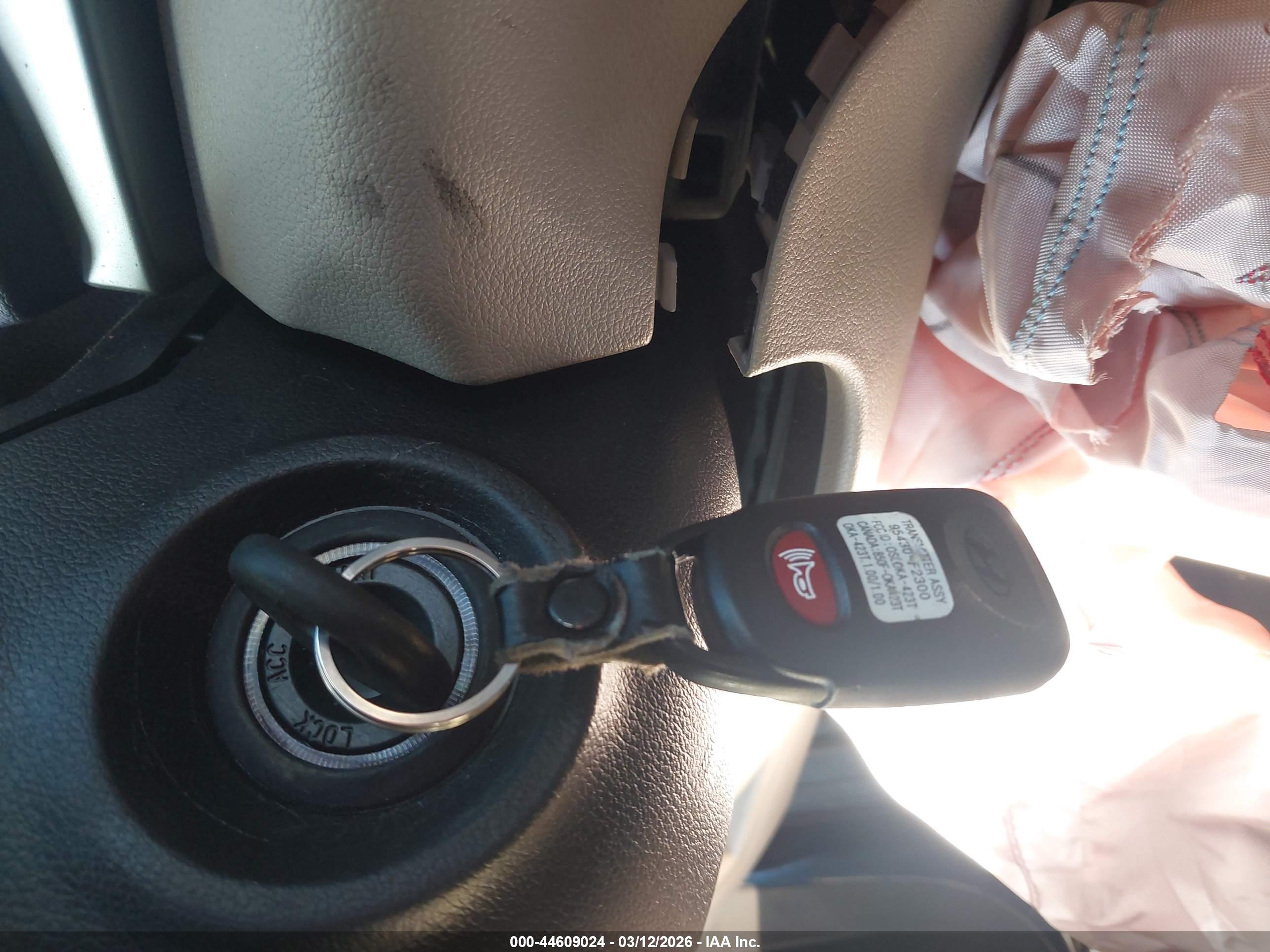 HYUNDAI ELANTRA image 11