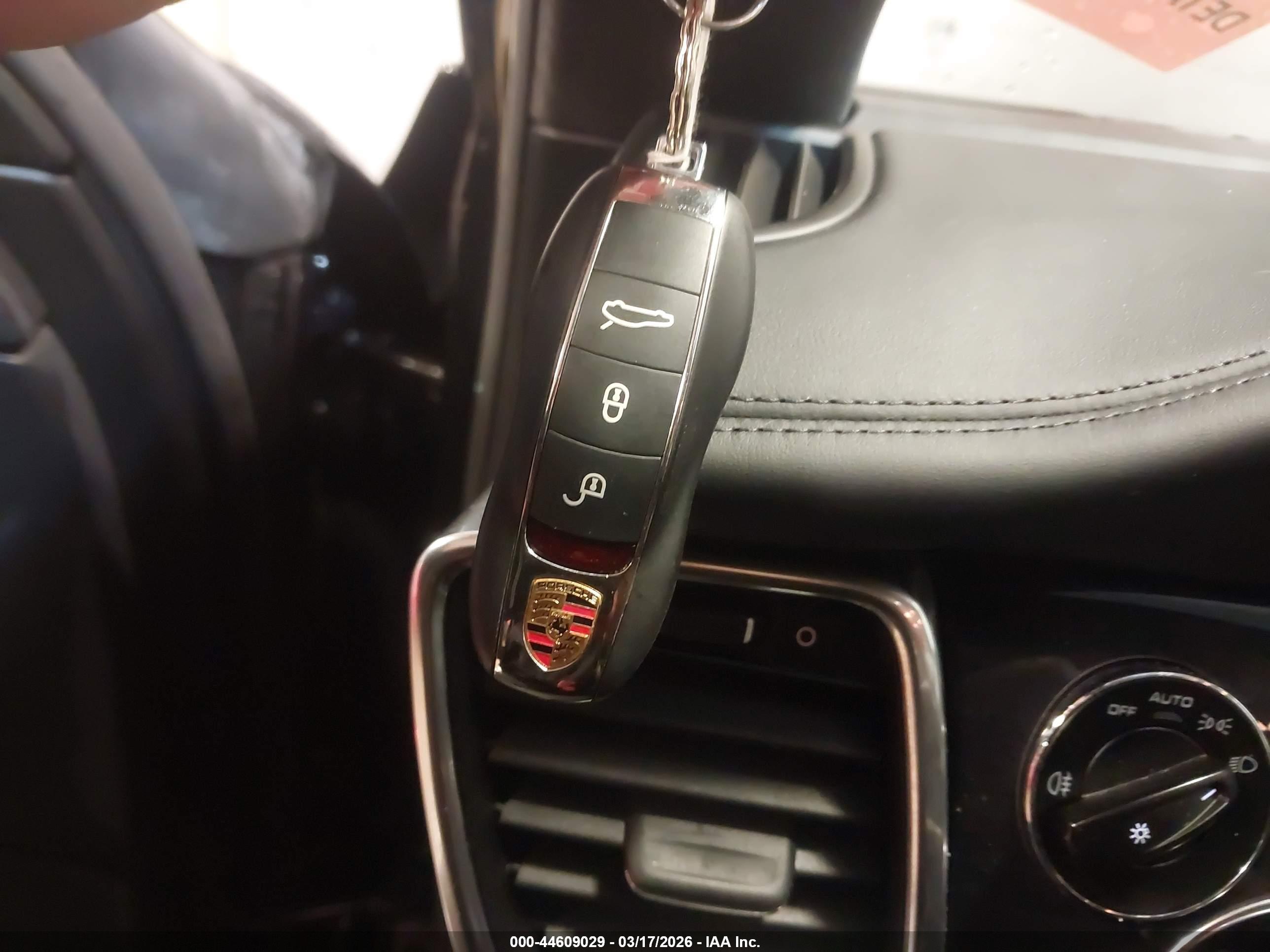 PORSCHE PANAMERA image 11