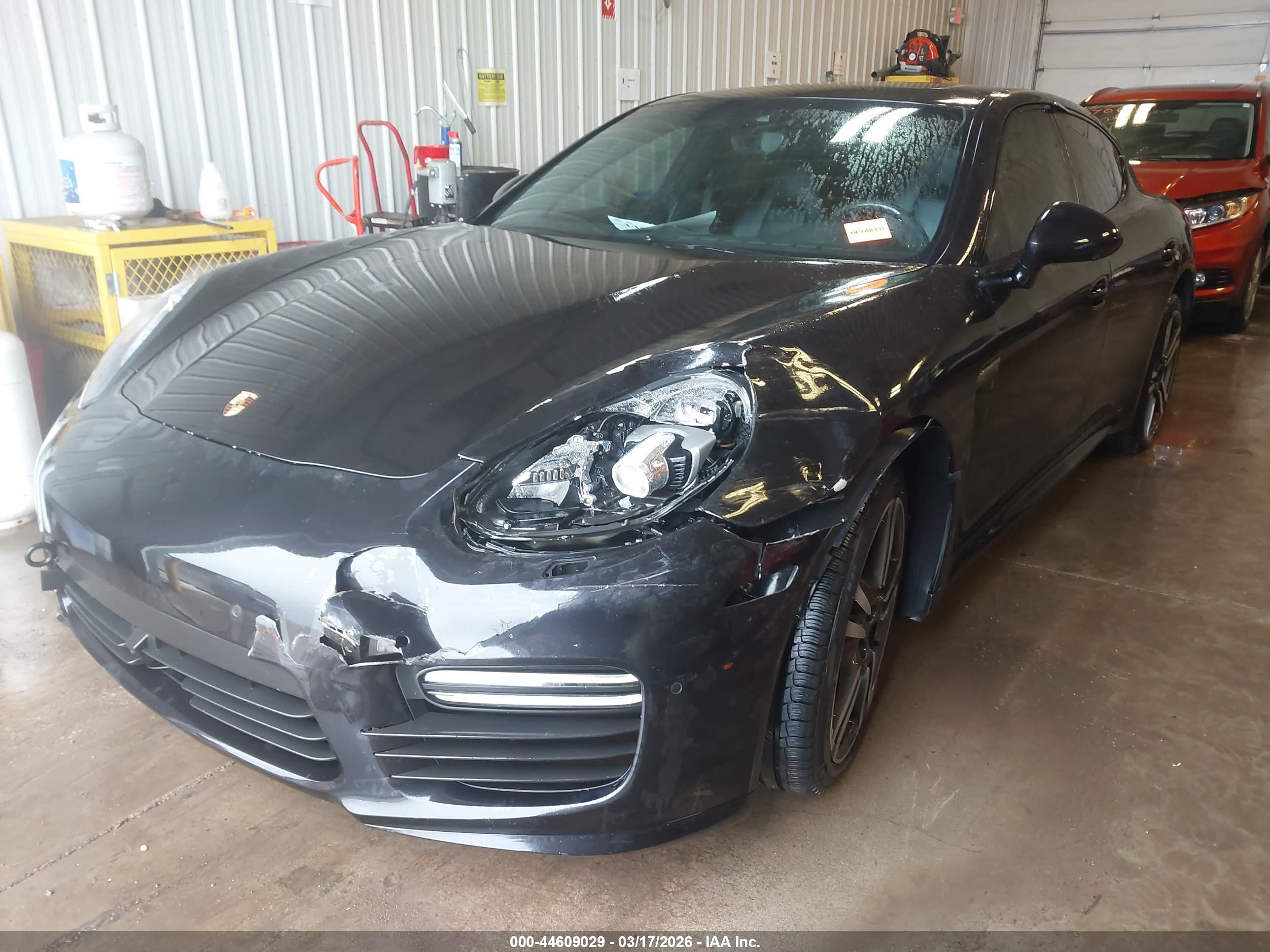 PORSCHE PANAMERA image 2