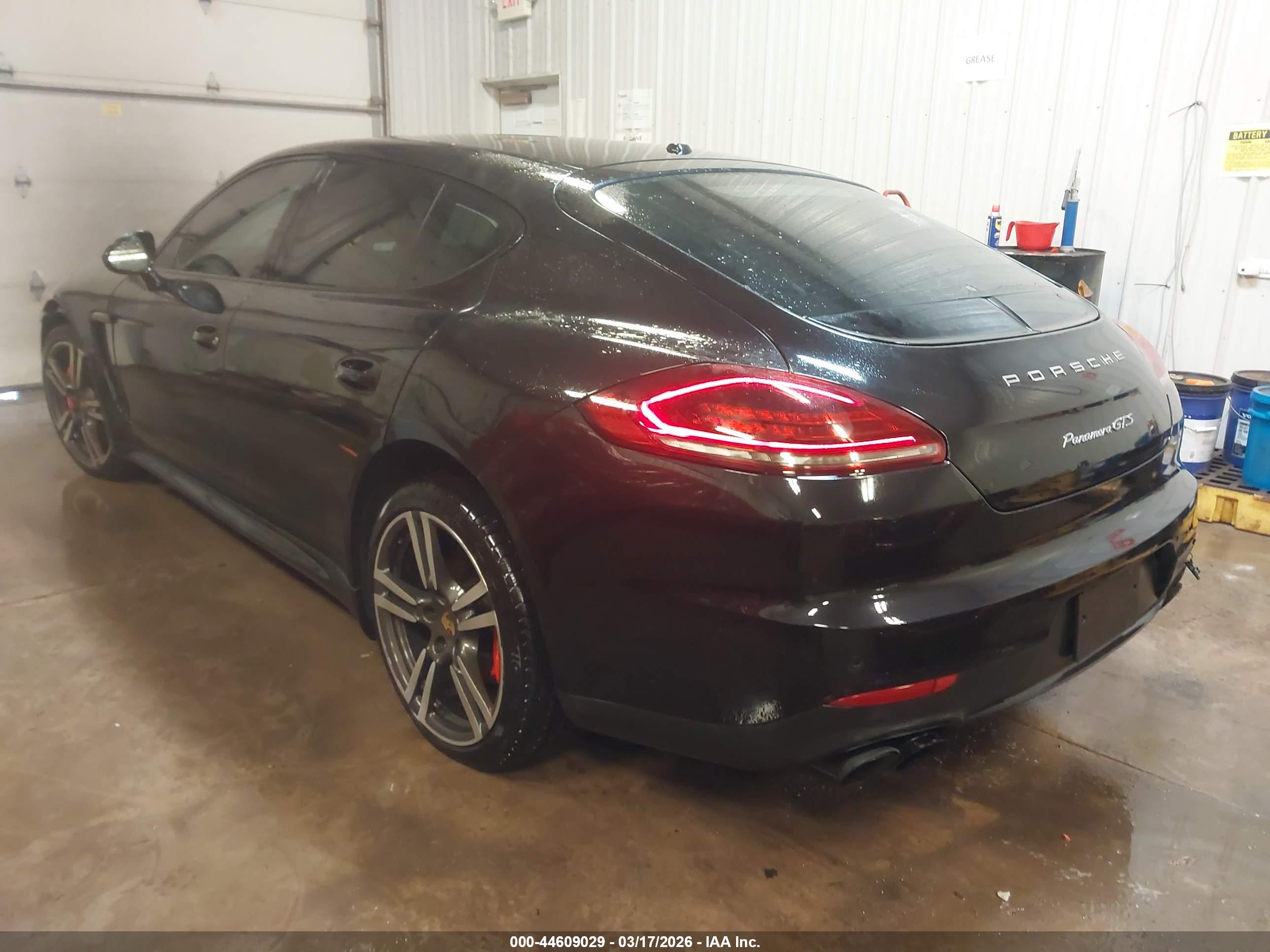 PORSCHE PANAMERA image 3