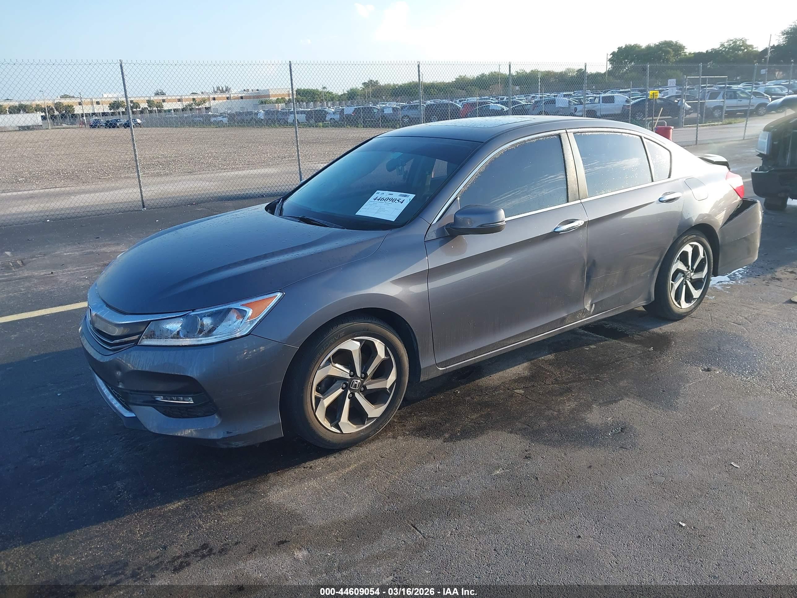 HONDA ACCORD image 2