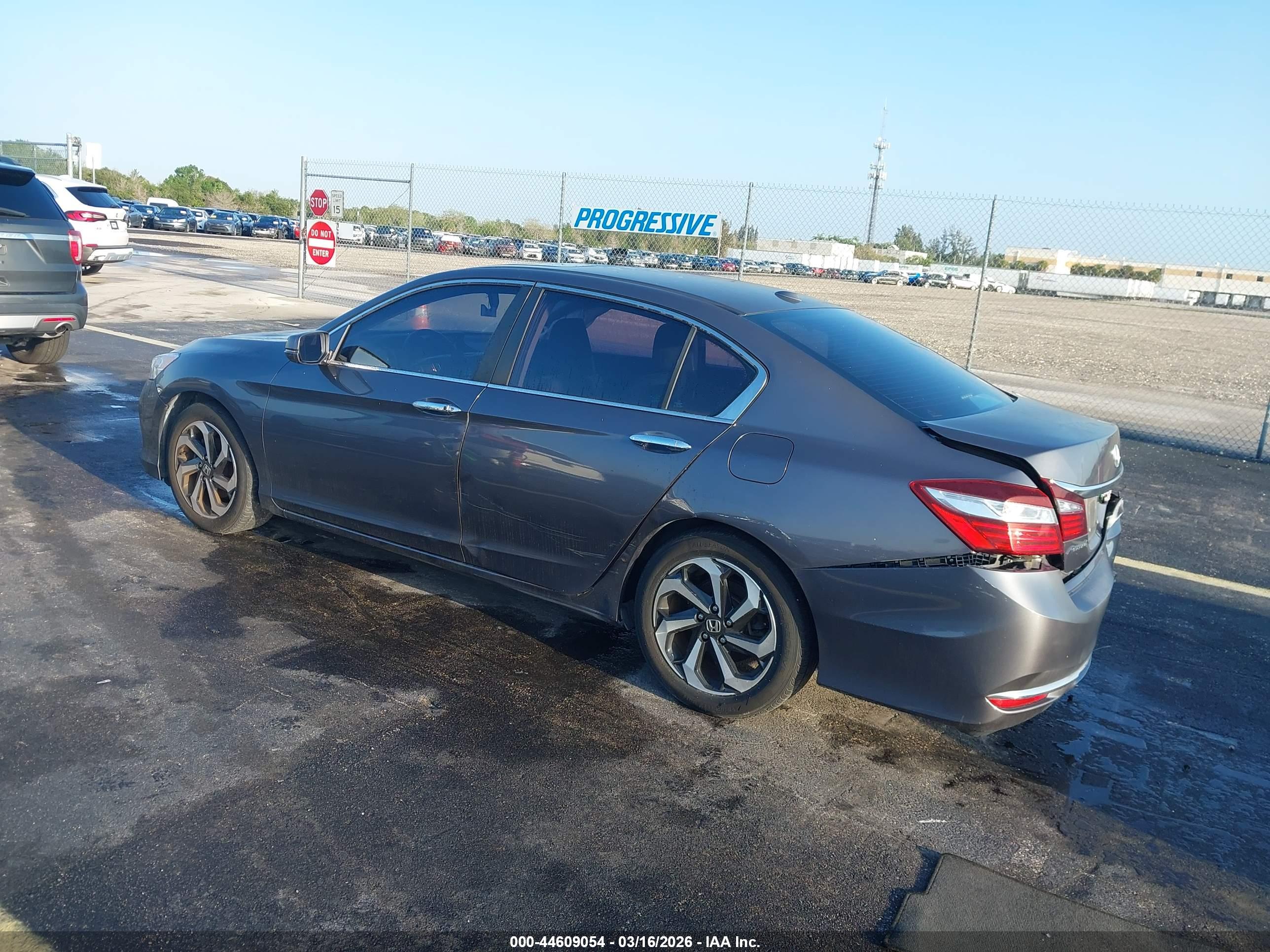 HONDA ACCORD image 3