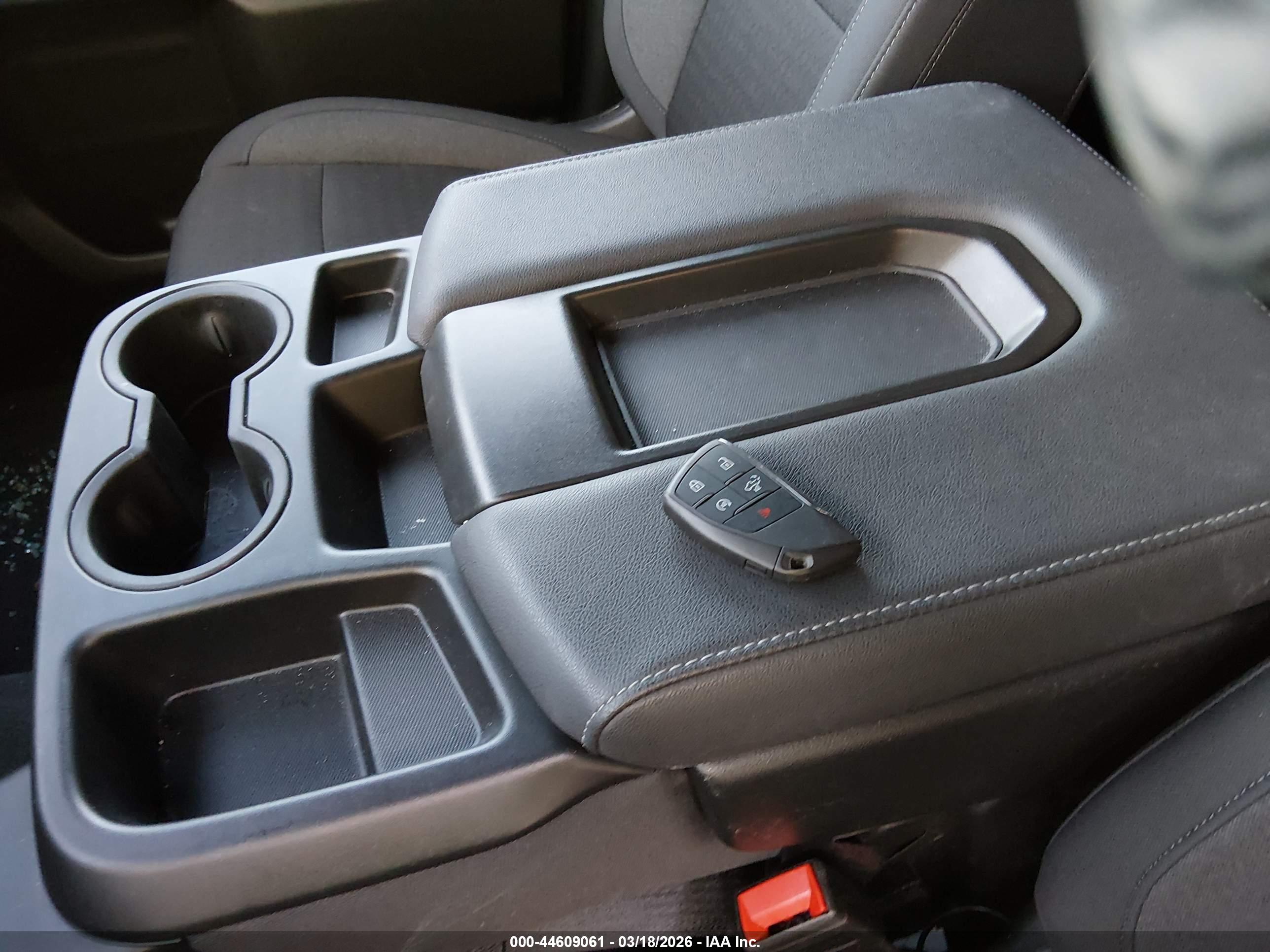 CHEVROLET SILVERADO image 11