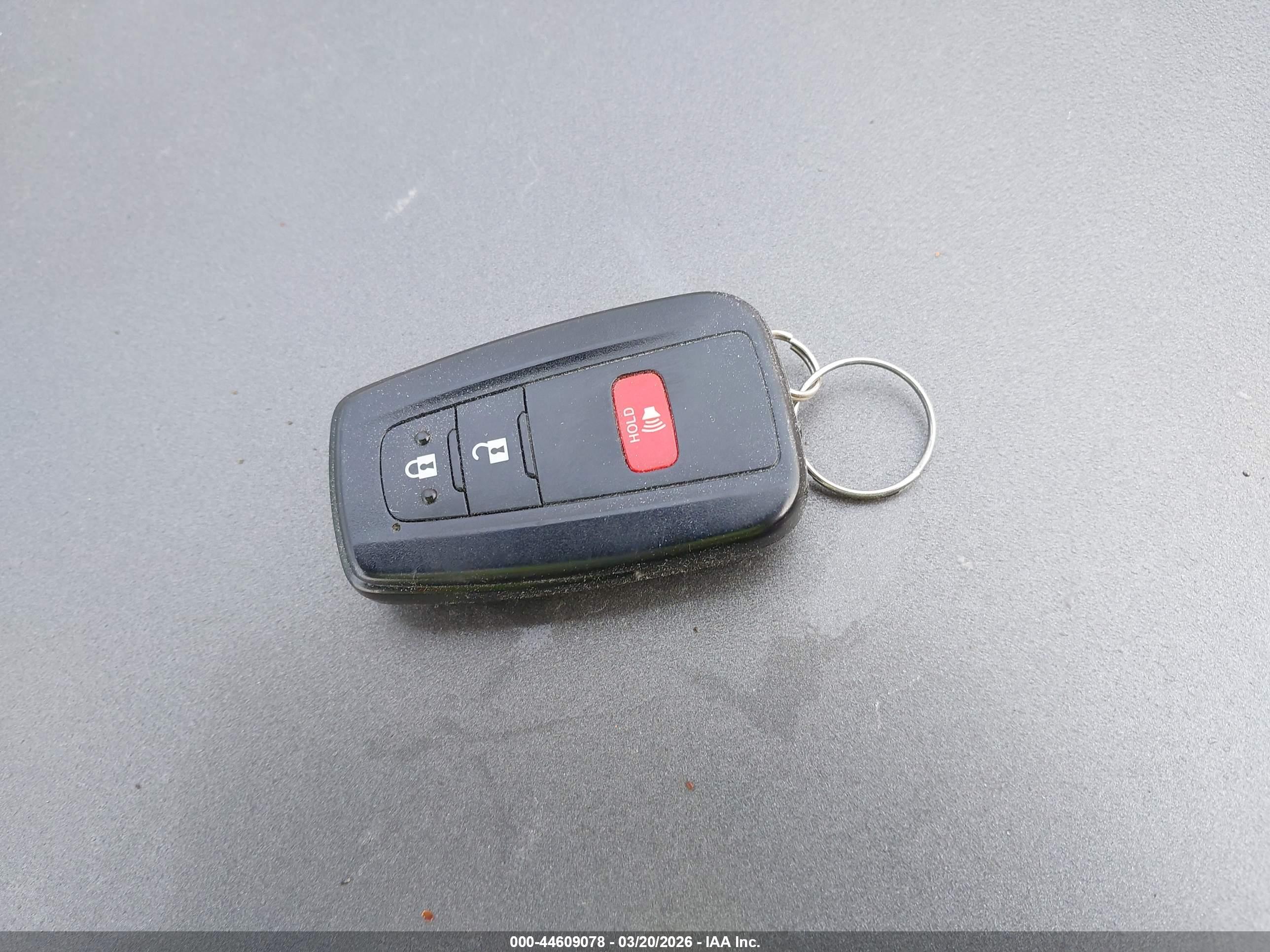 TOYOTA PRIUS image 11