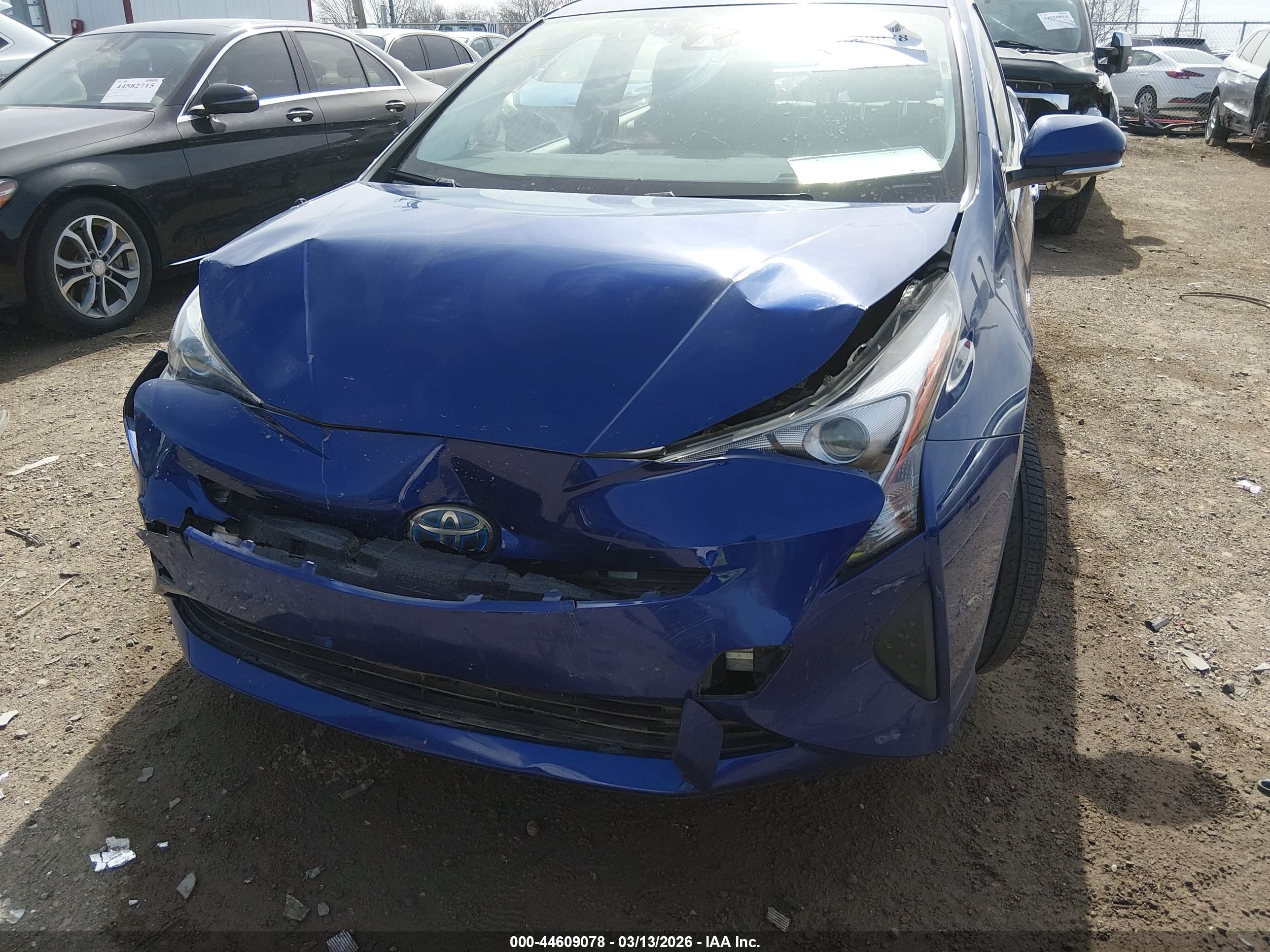 TOYOTA PRIUS image 6