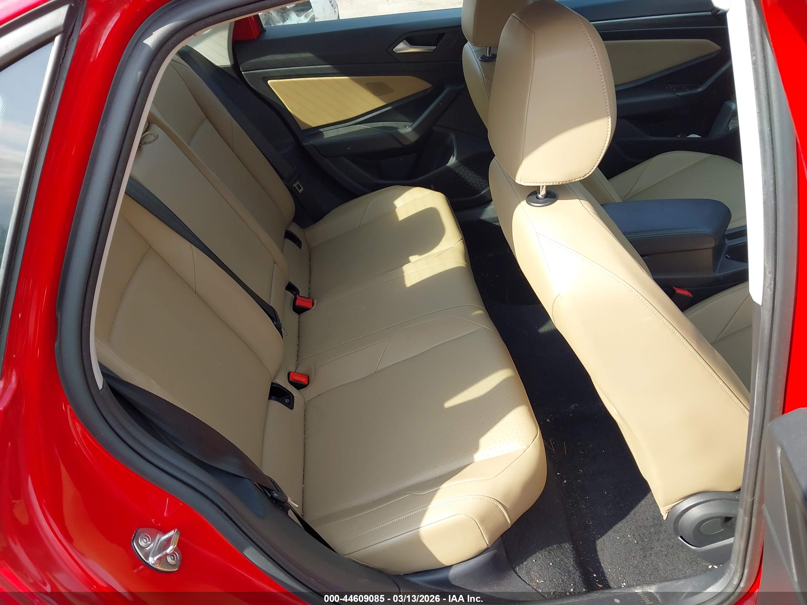 VOLKSWAGEN JETTA image 8