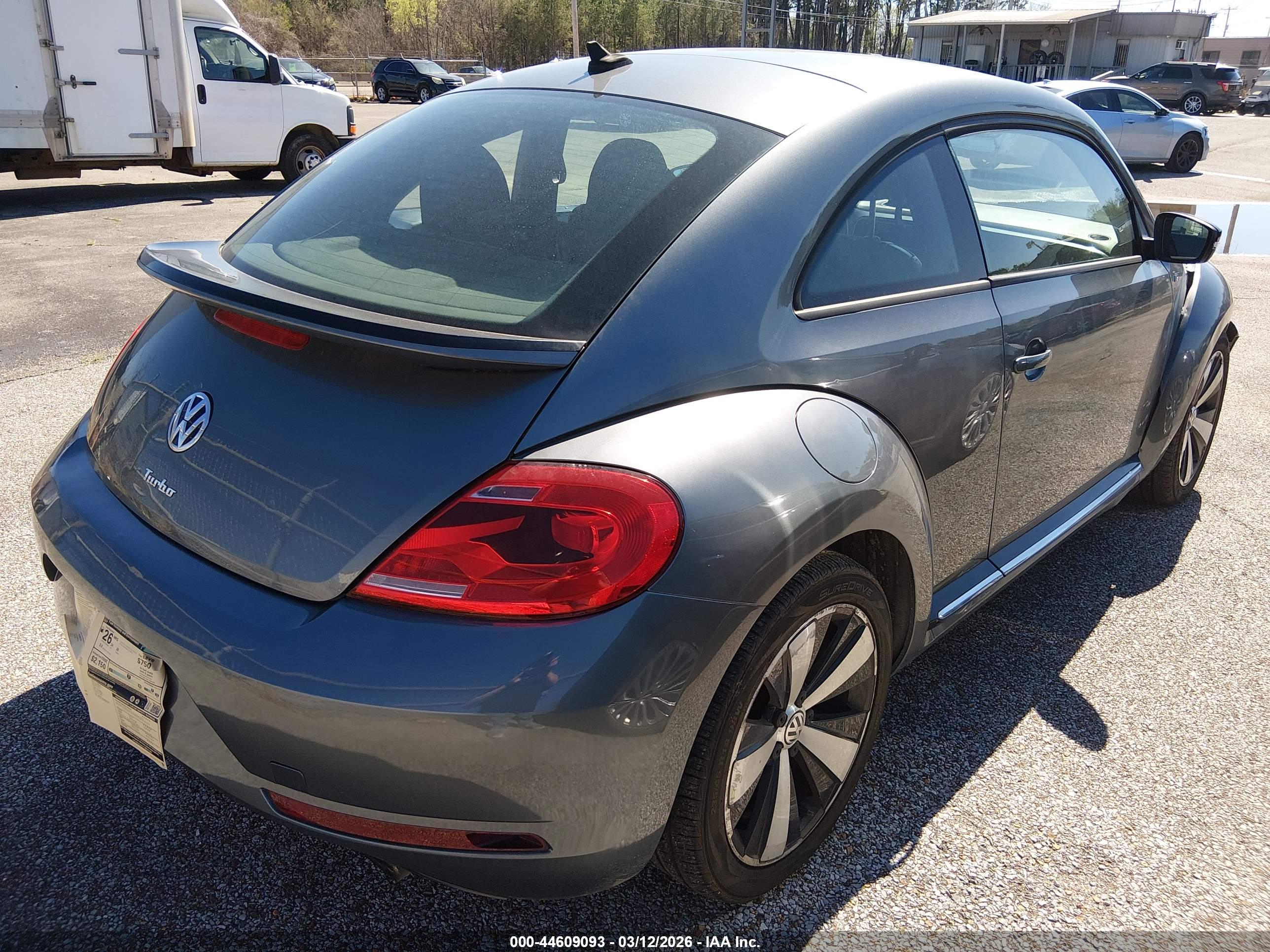 VOLKSWAGEN BEETLE image 4
