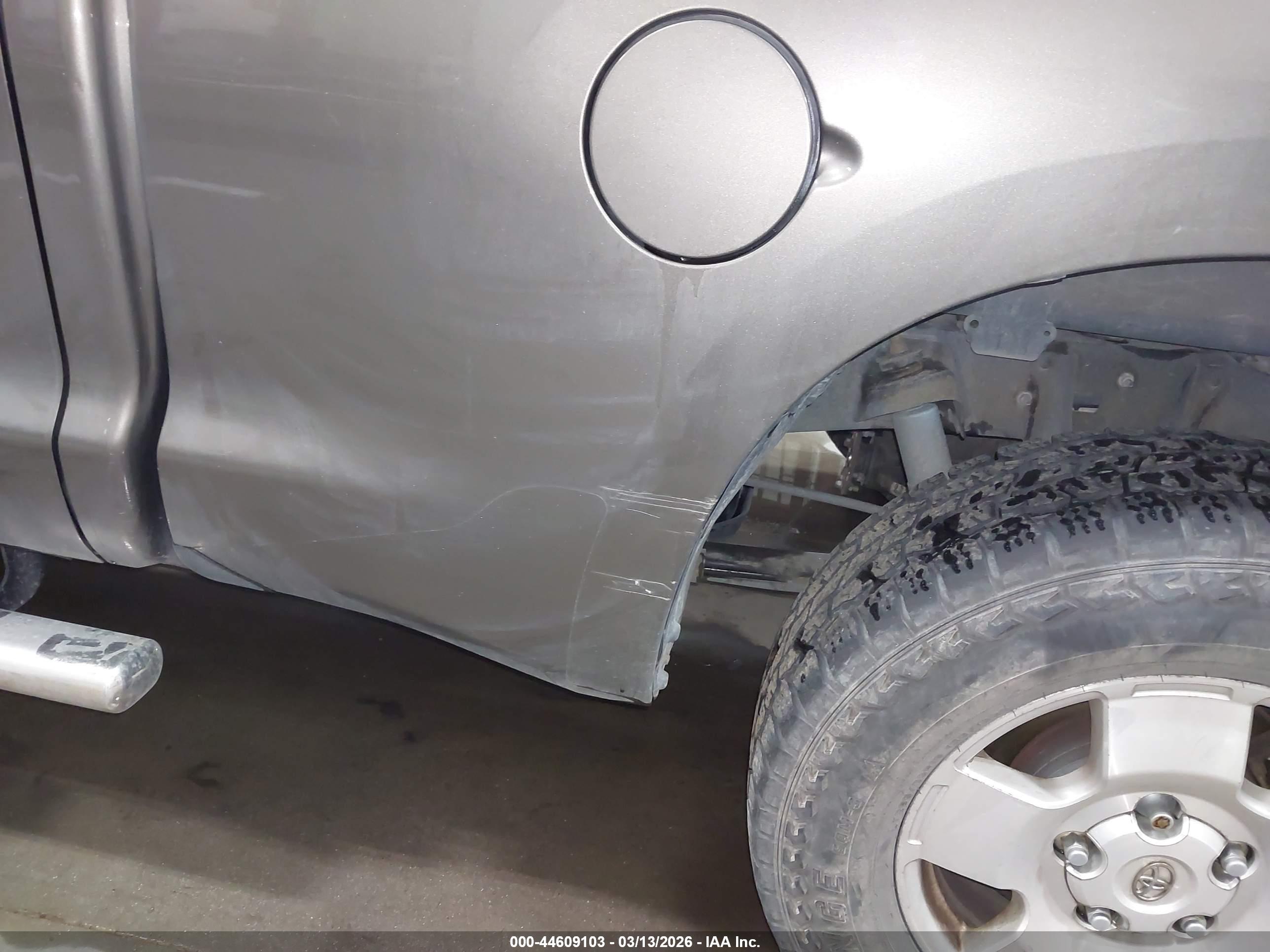 TOYOTA TUNDRA image 6