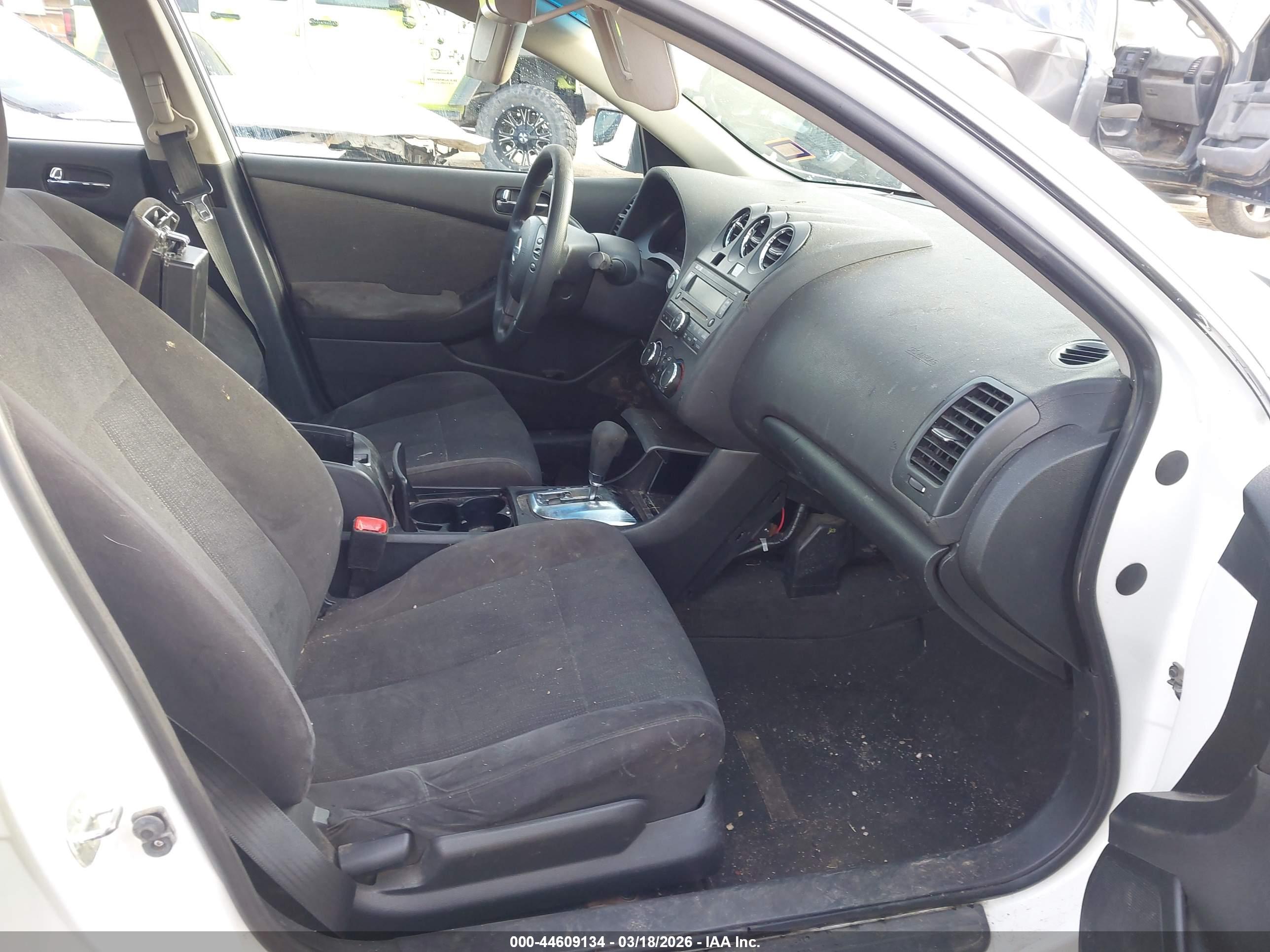 NISSAN ALTIMA image 5