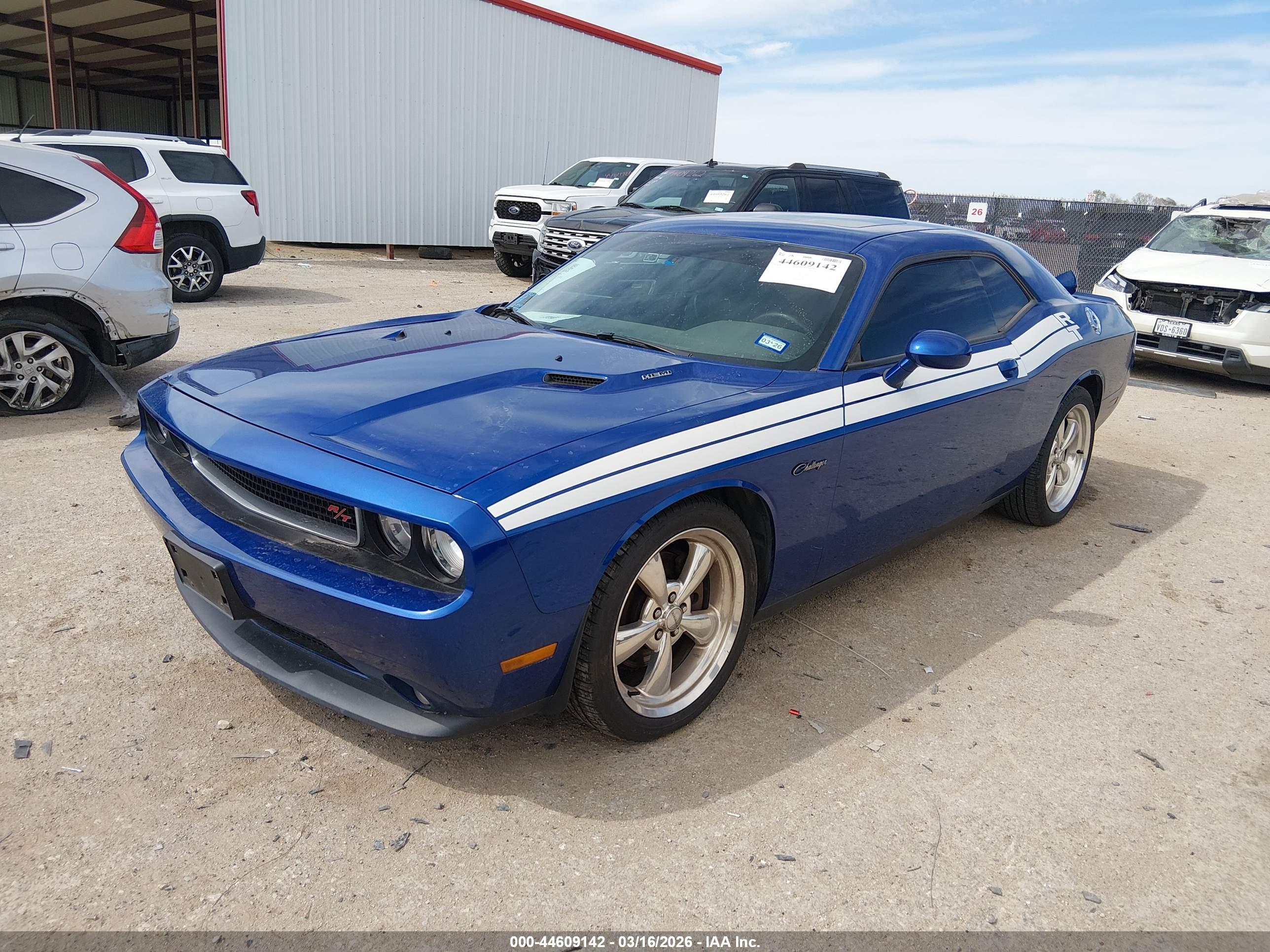 DODGE CHALLENGER image 2