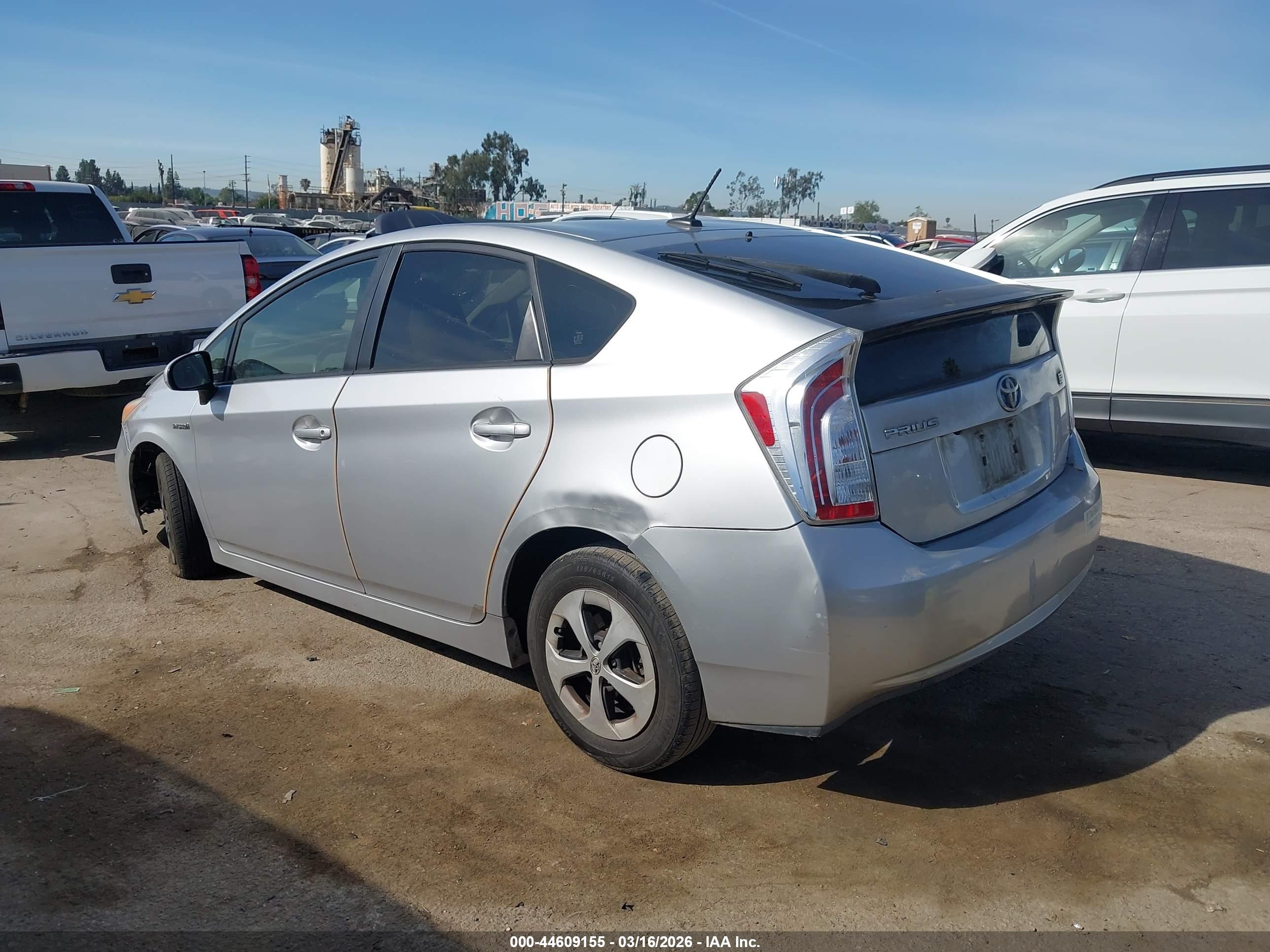 TOYOTA PRIUS image 3