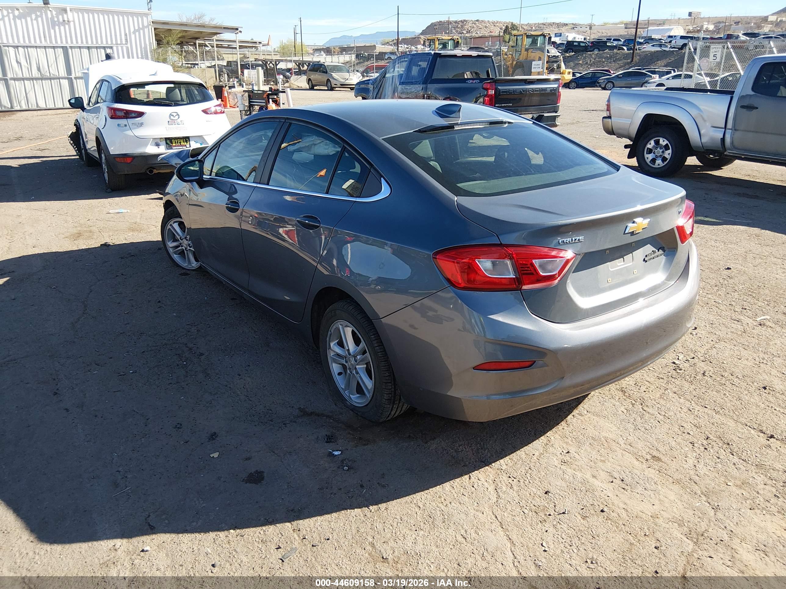 CHEVROLET CRUZE image 3