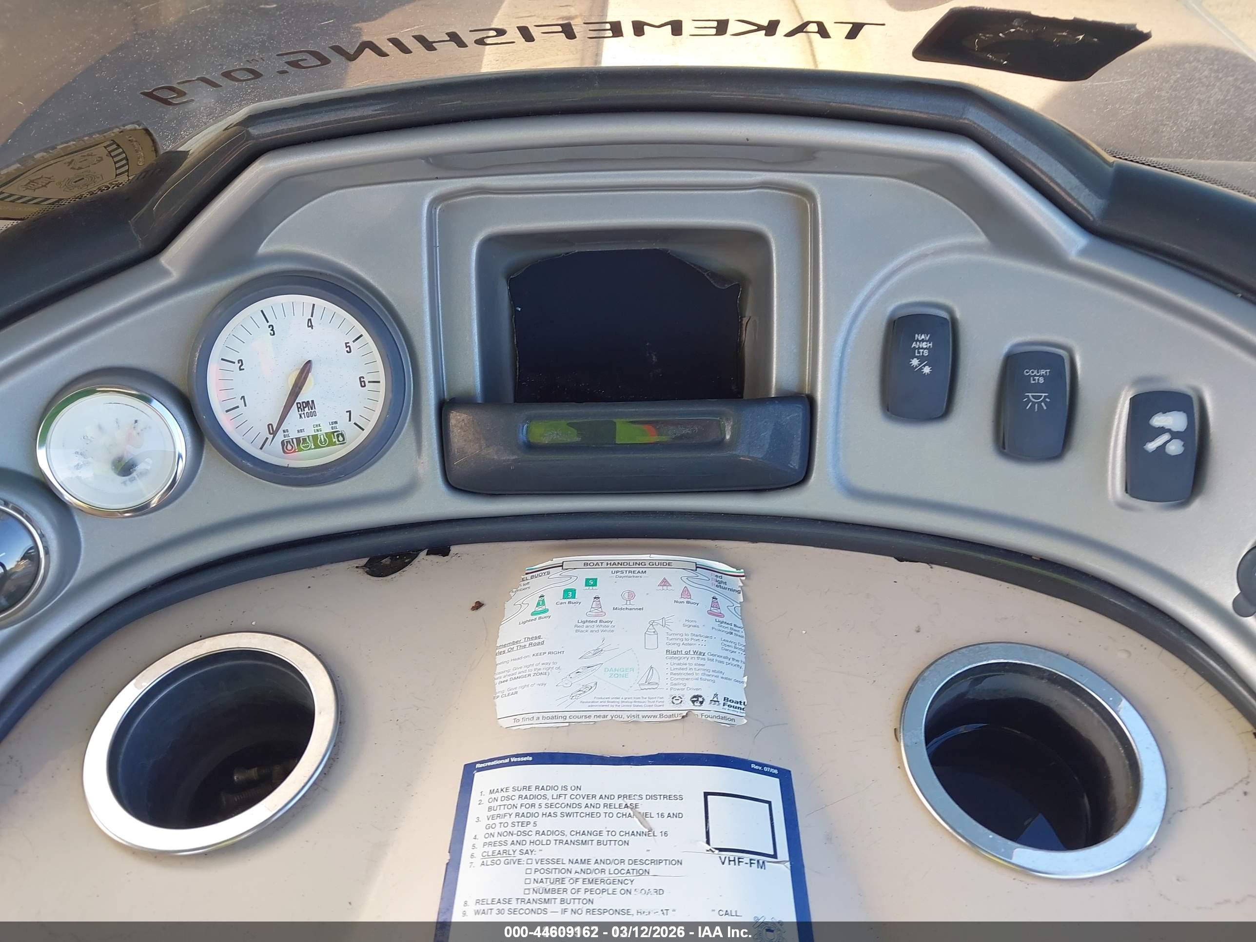 TRACKER MARINE image 7